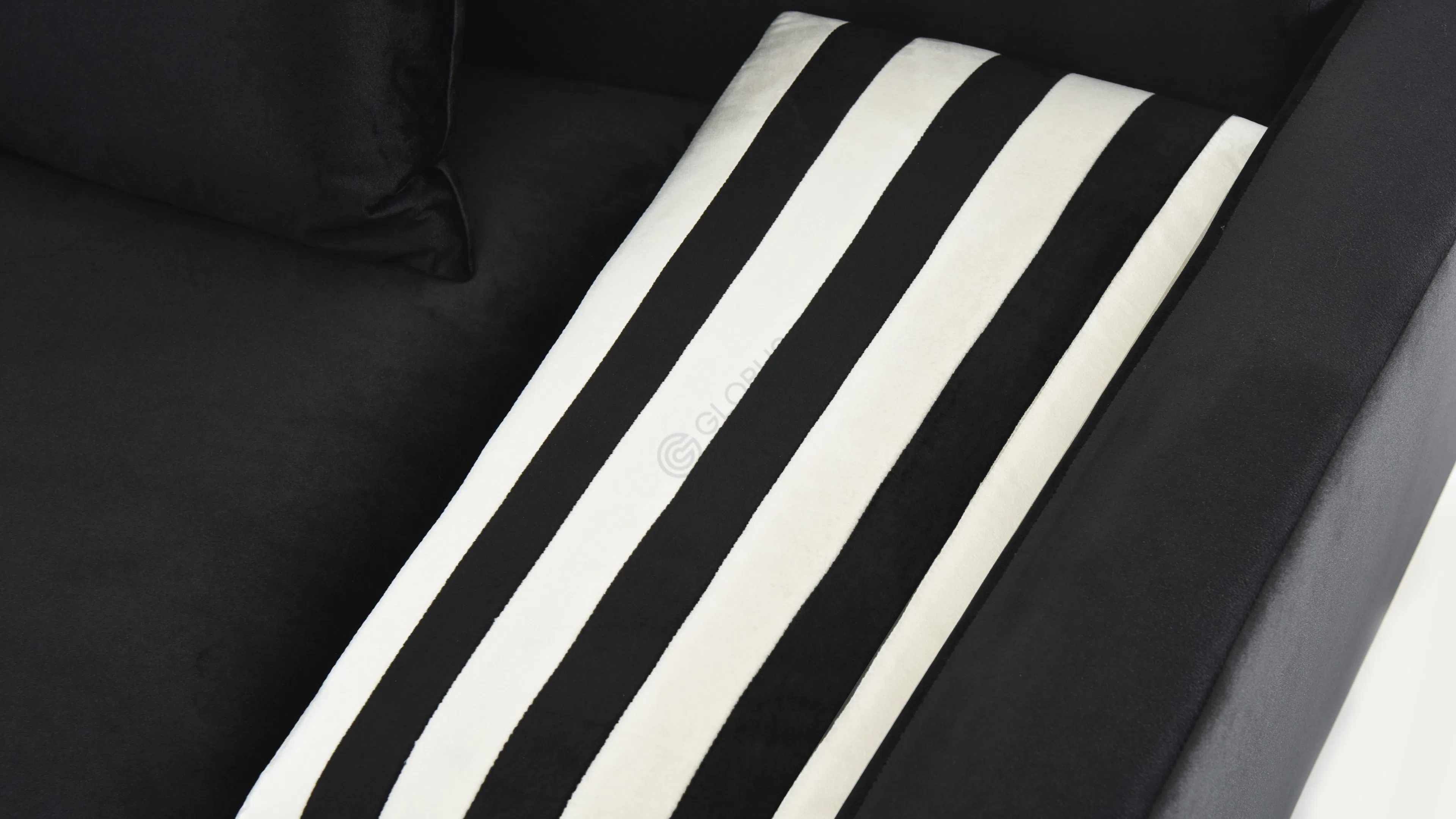 Диван FENDI Parsifal