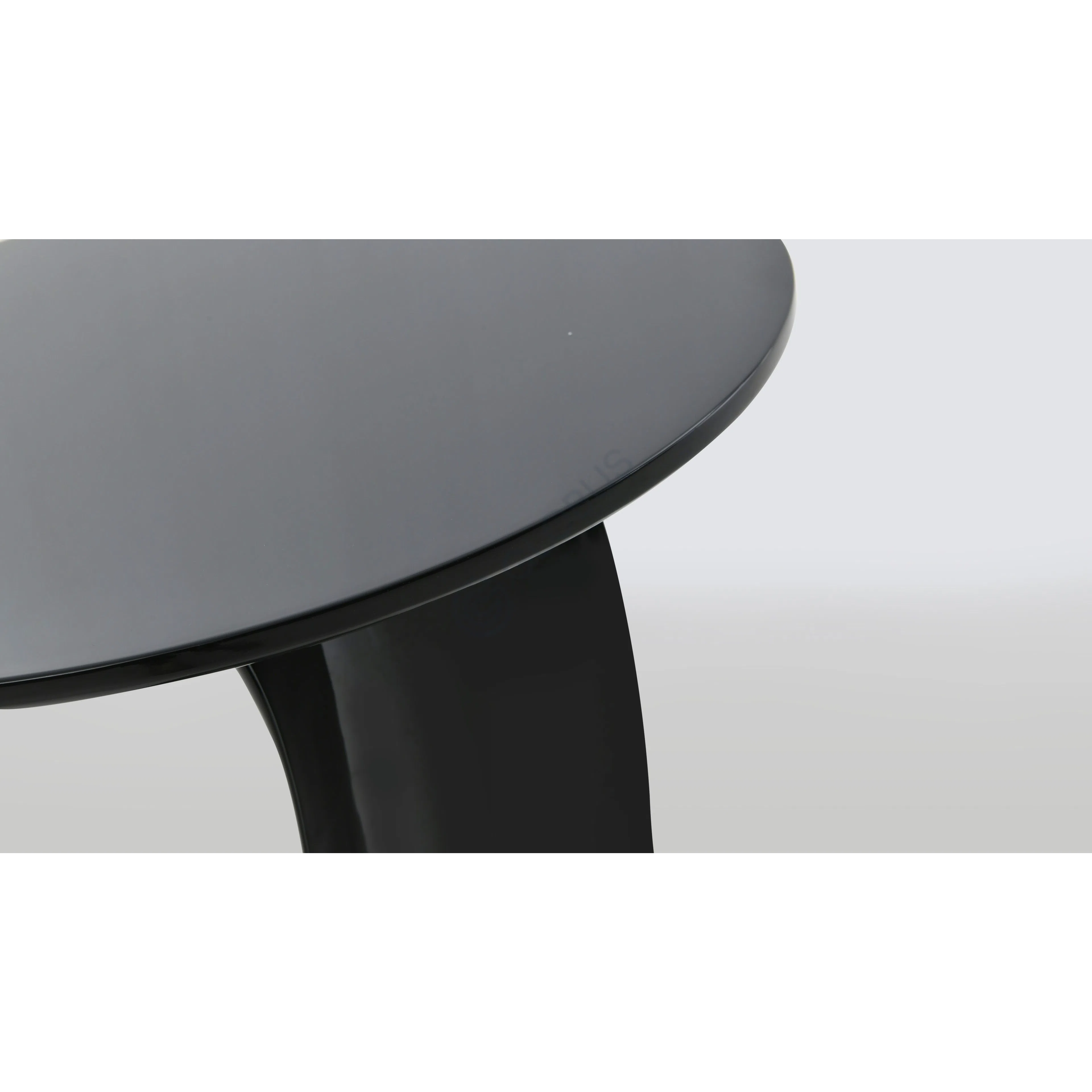 Угловой столик Romeana