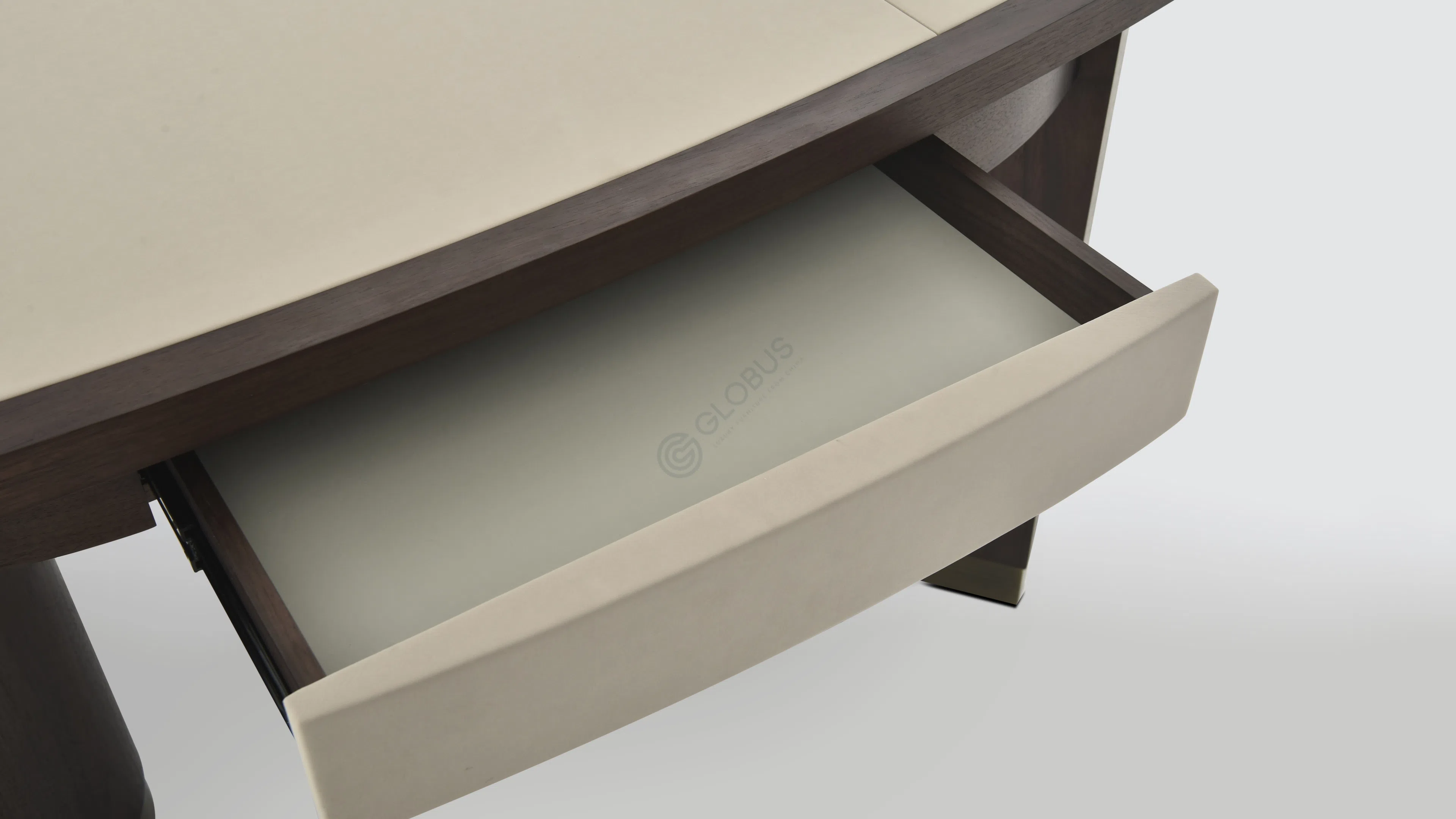 Стол для кабинета BIZZOTTO Ikat 173 B