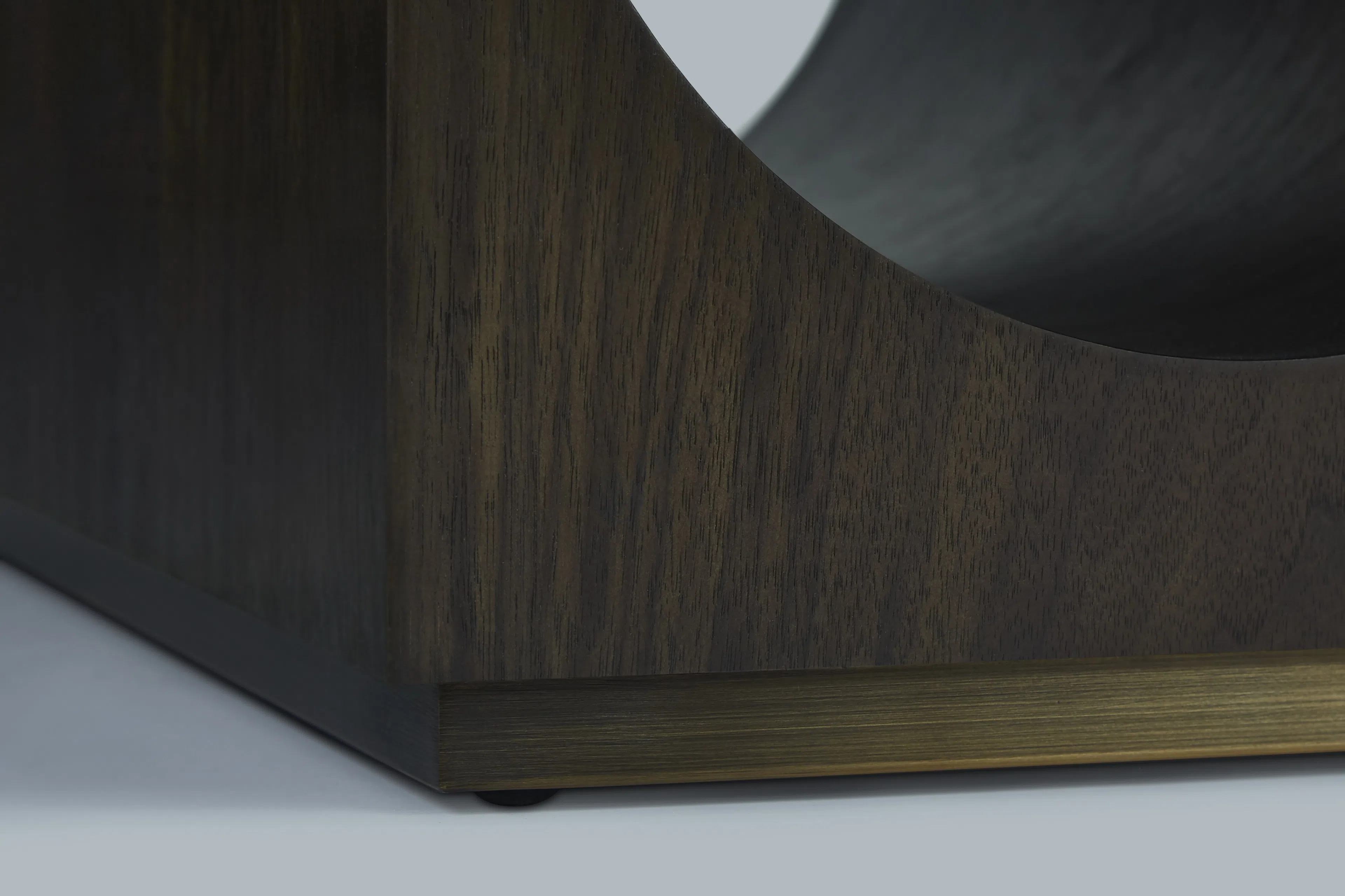 Угловой столик Hetruria