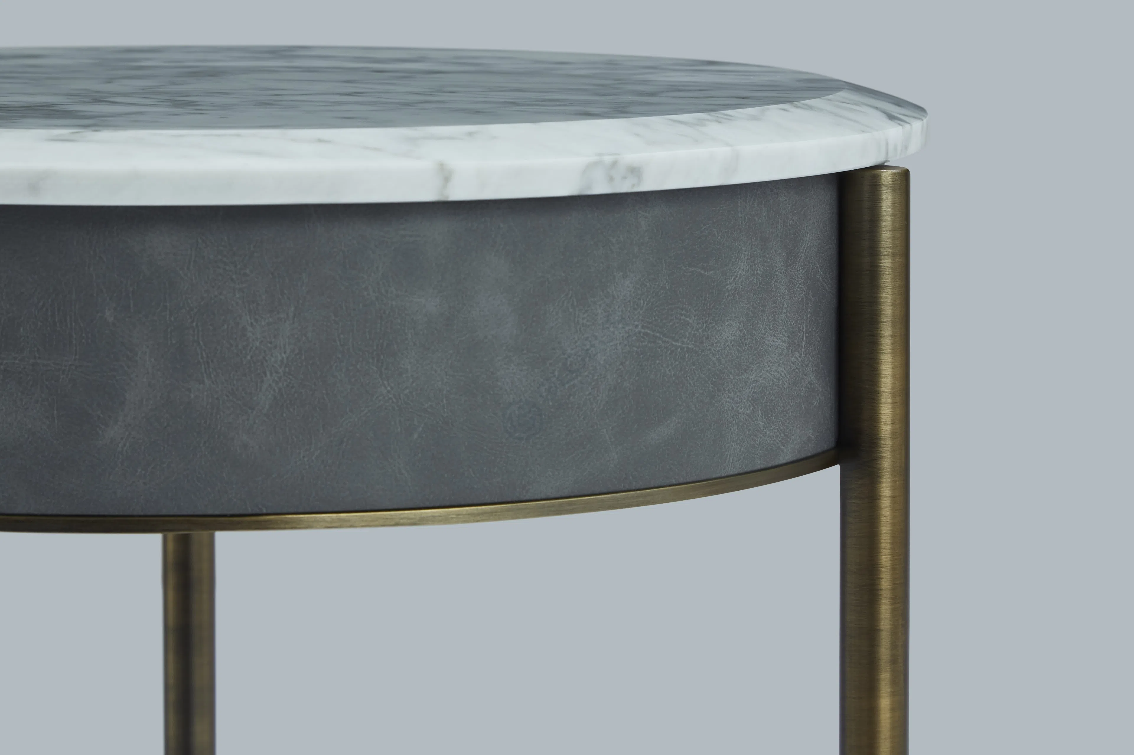 Угловой столик Cordovan