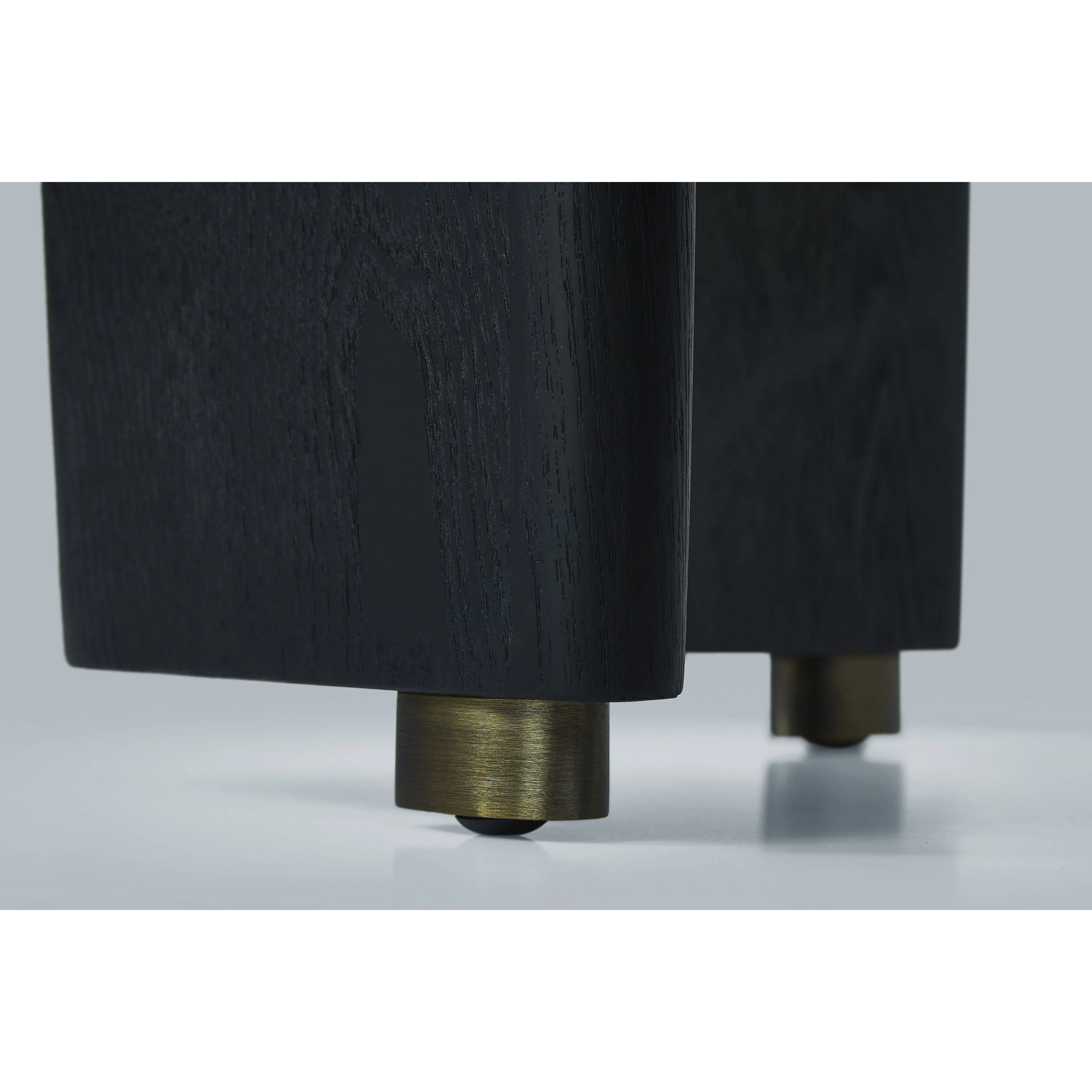 Угловой столик Quartivo