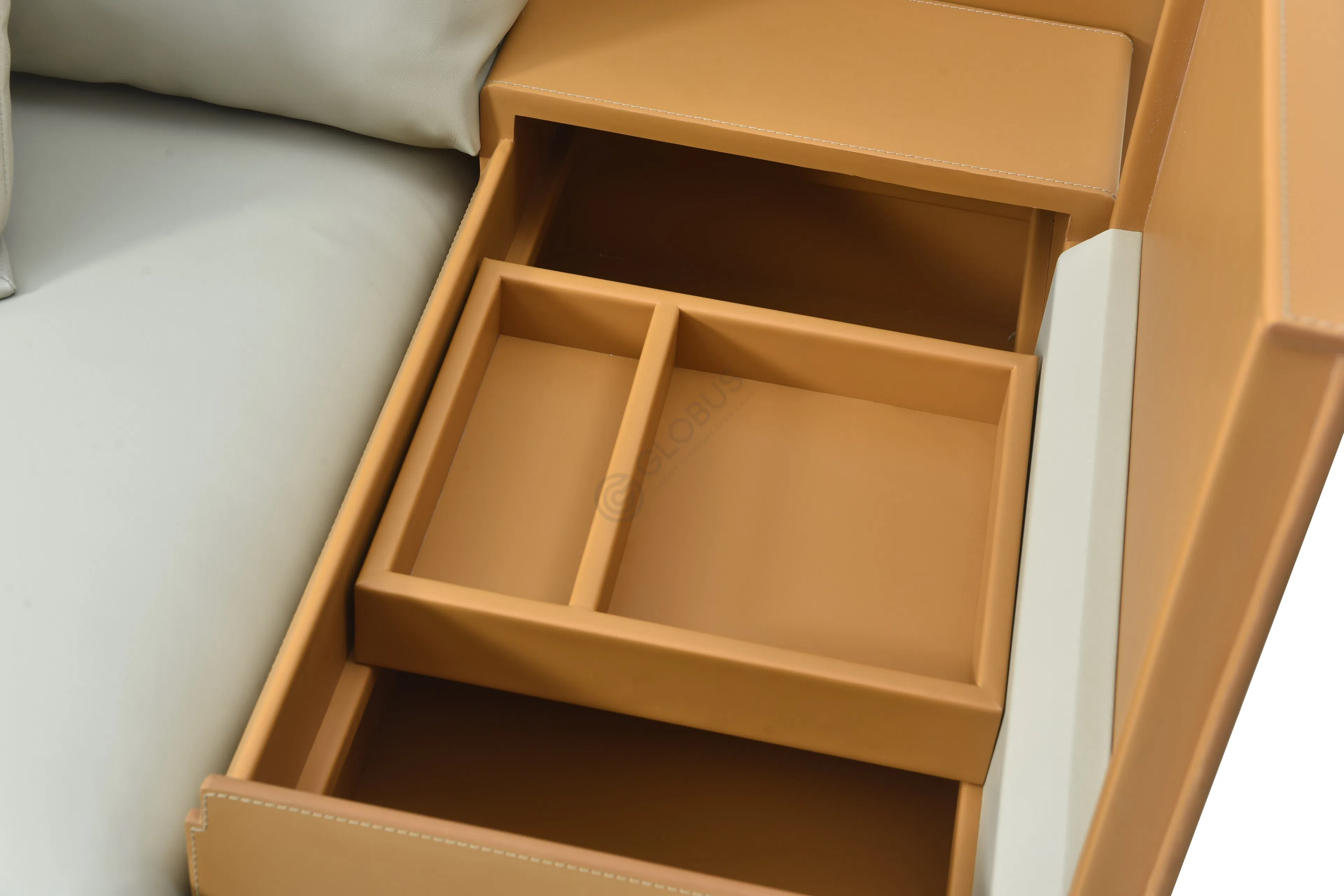 Диван POLTRONA FRAU Grantorino