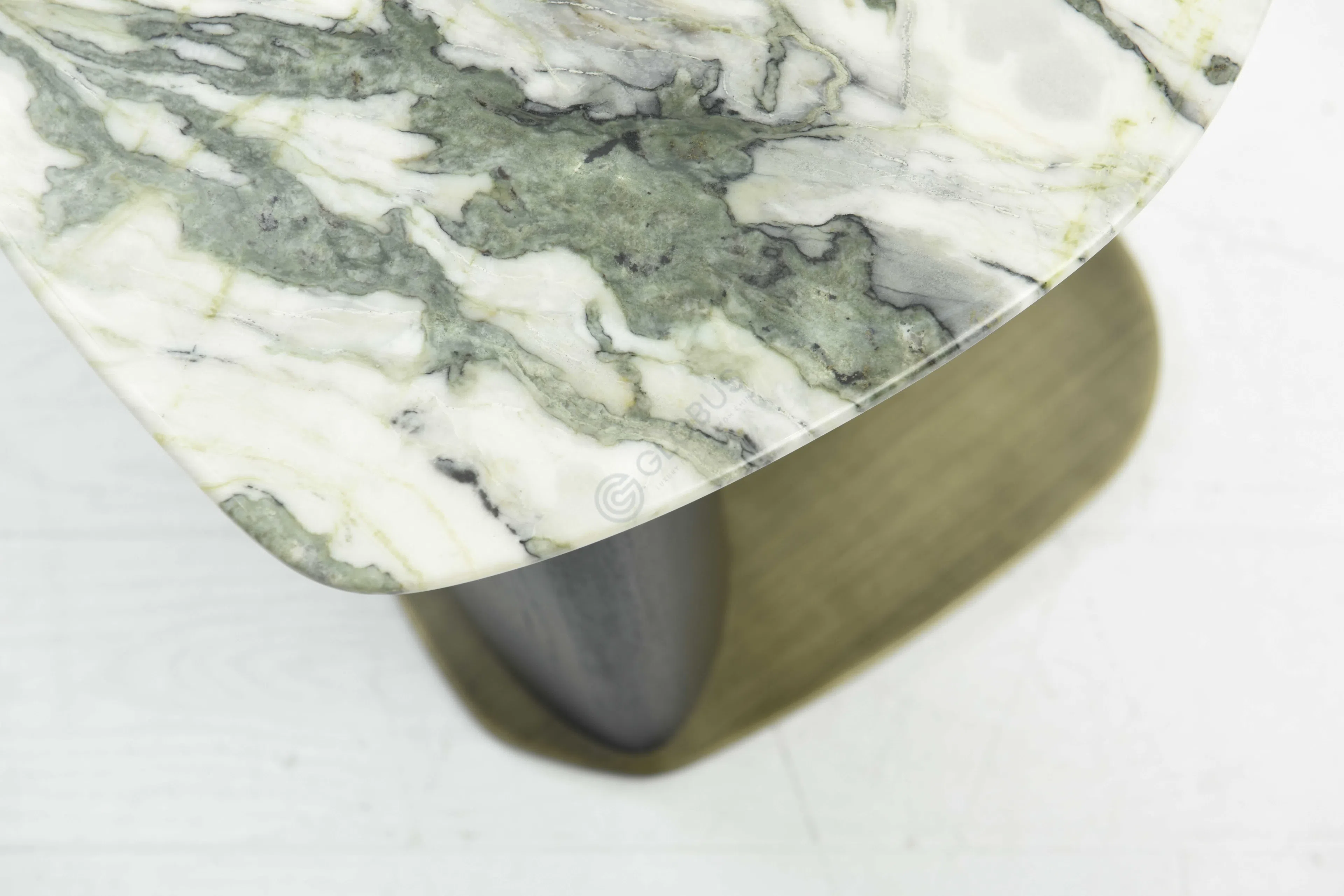 Угловой столик LACIVIDINA Keisho