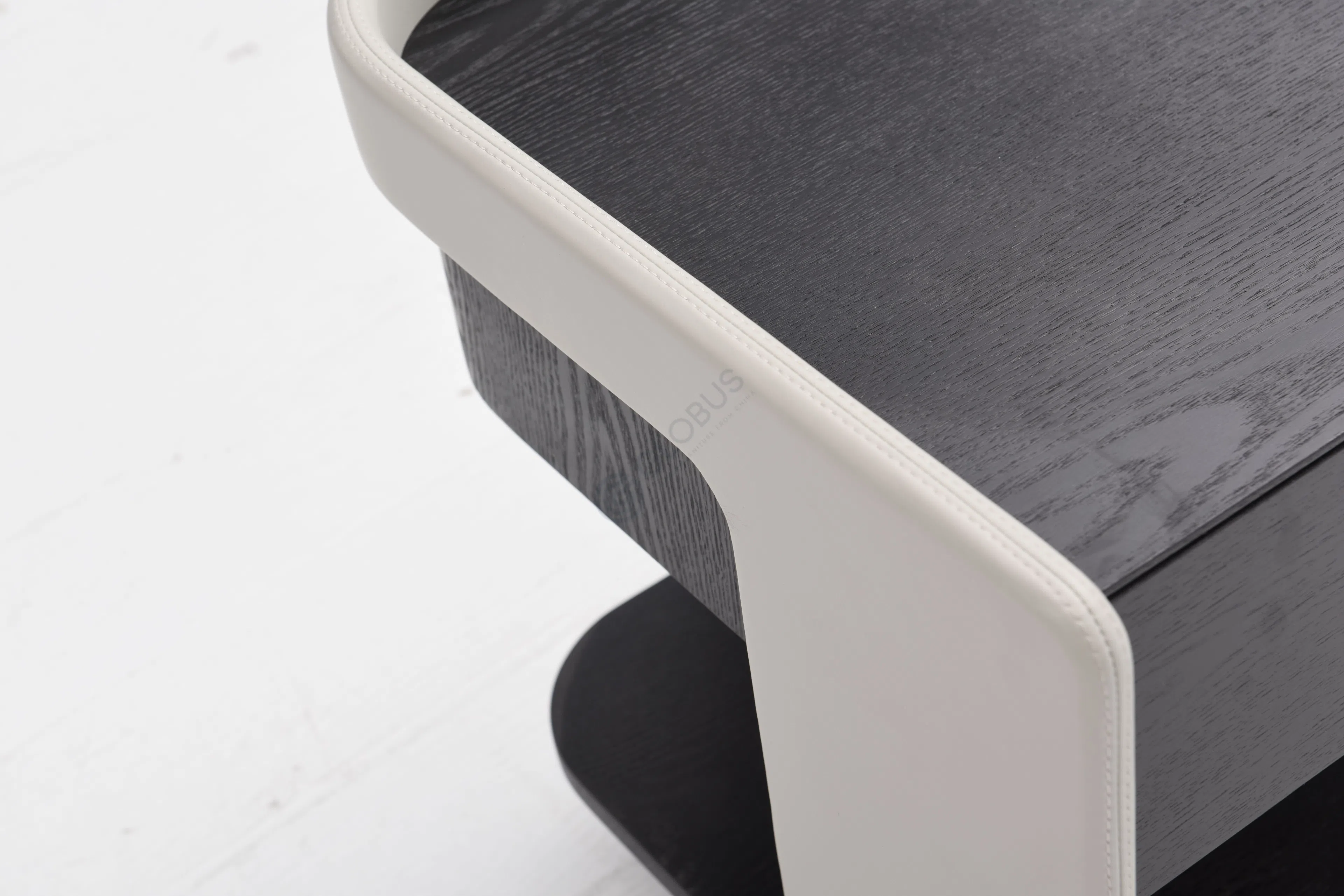 Прикроватная тумба GIORGETTI Archibald