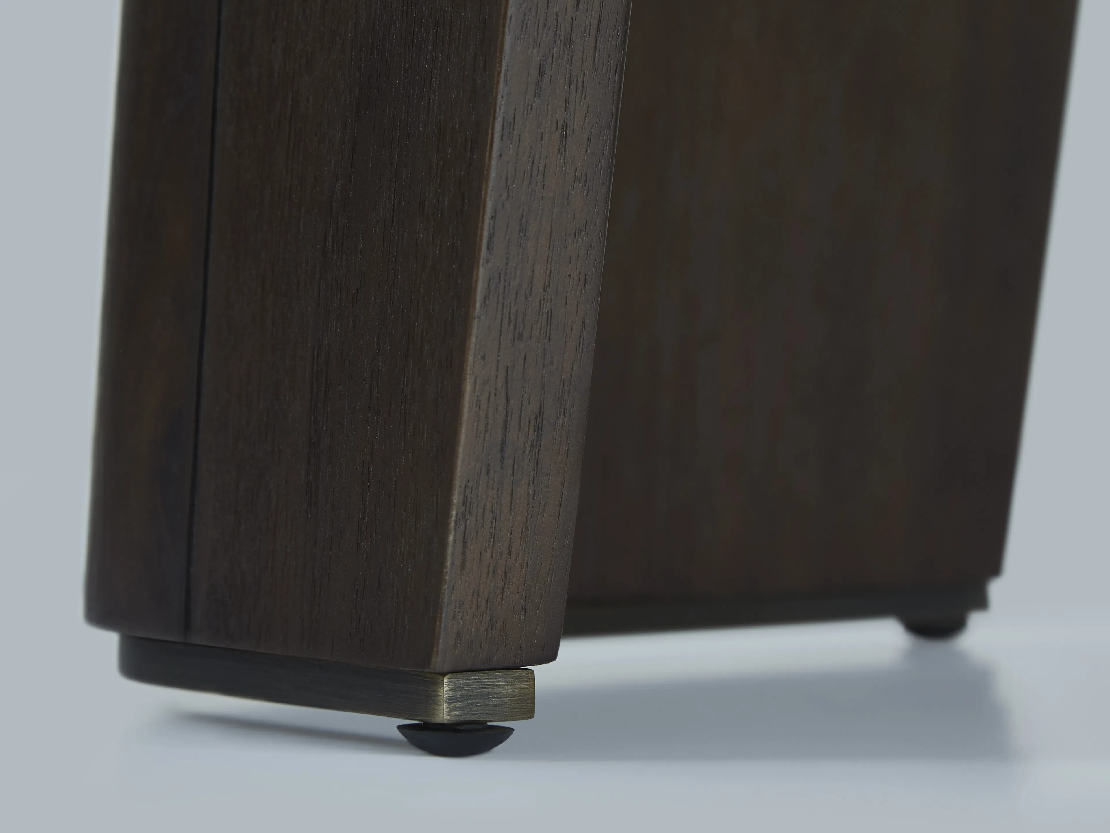 Угловой столик BENTLEY Kew