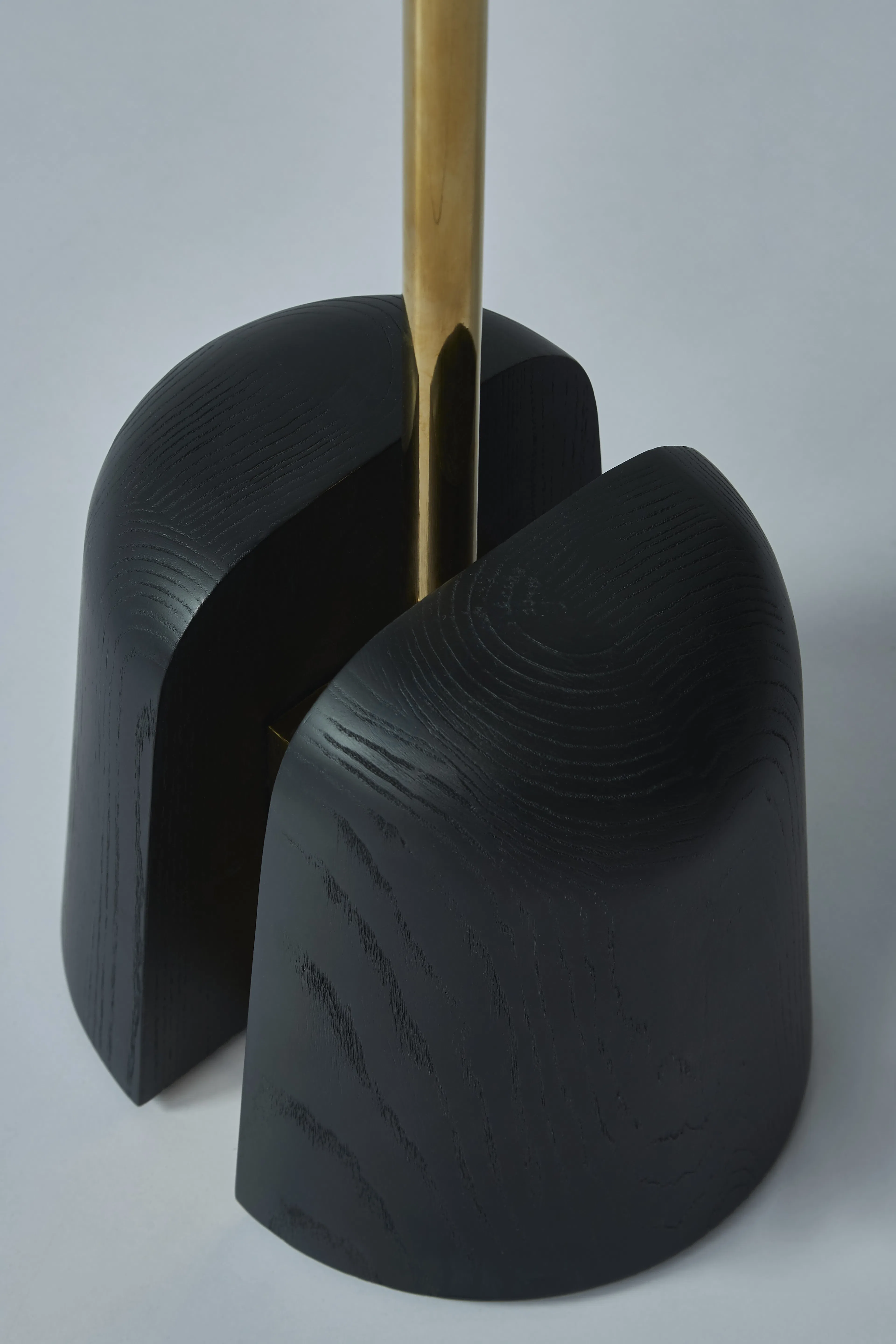 Угловой столик Urbium