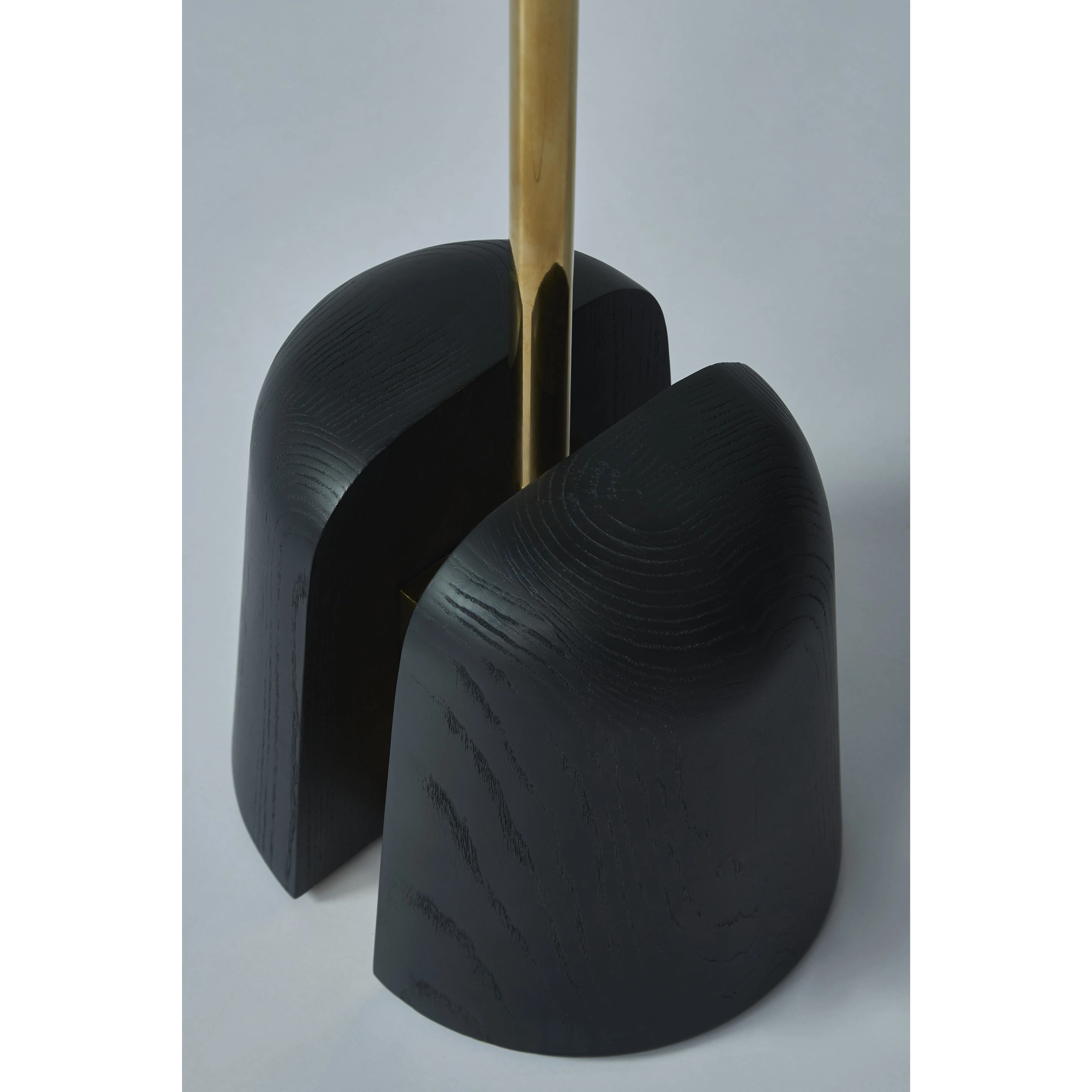 Угловой столик Urbium