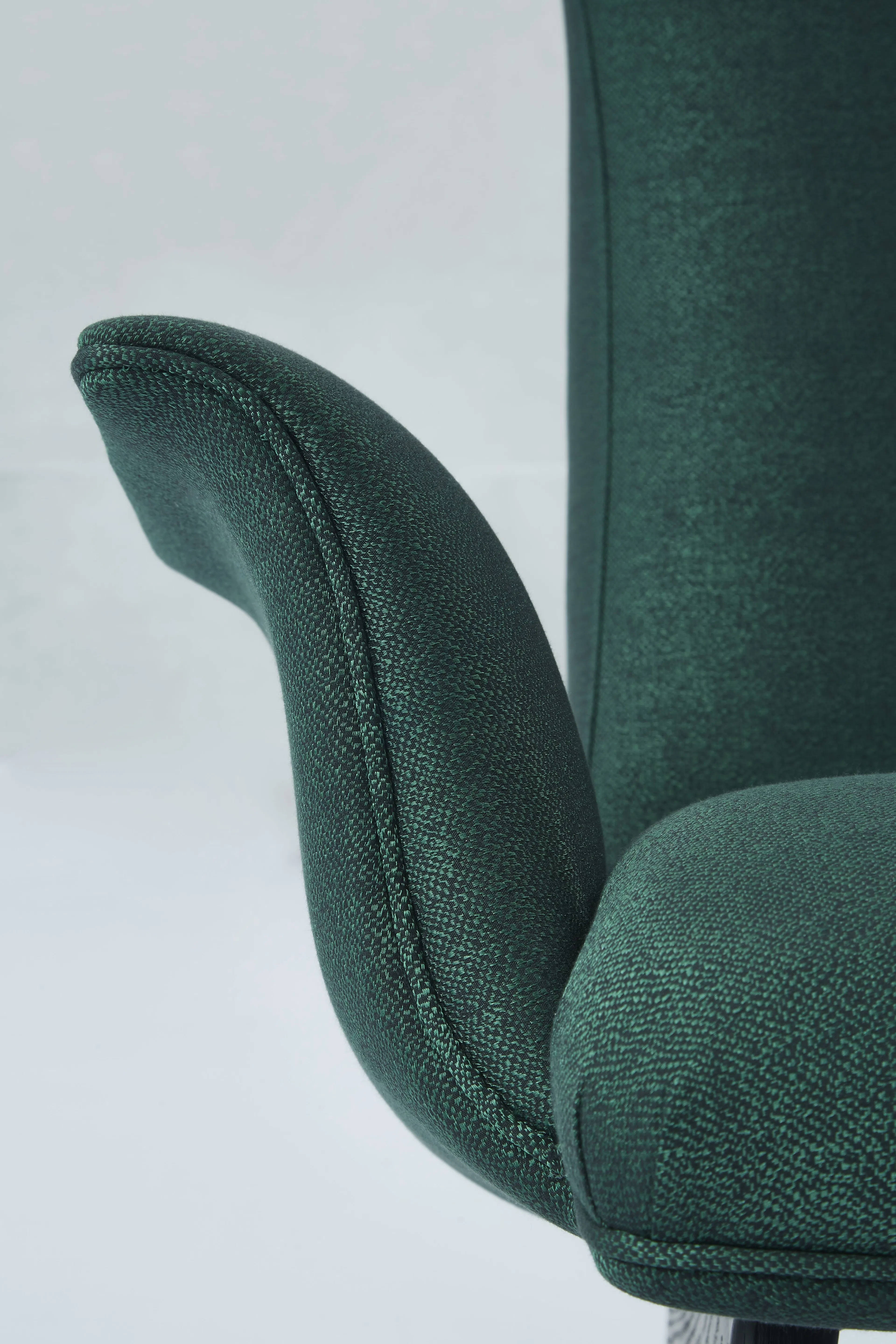 Кресло VLADIMIR KAGAN Ondine