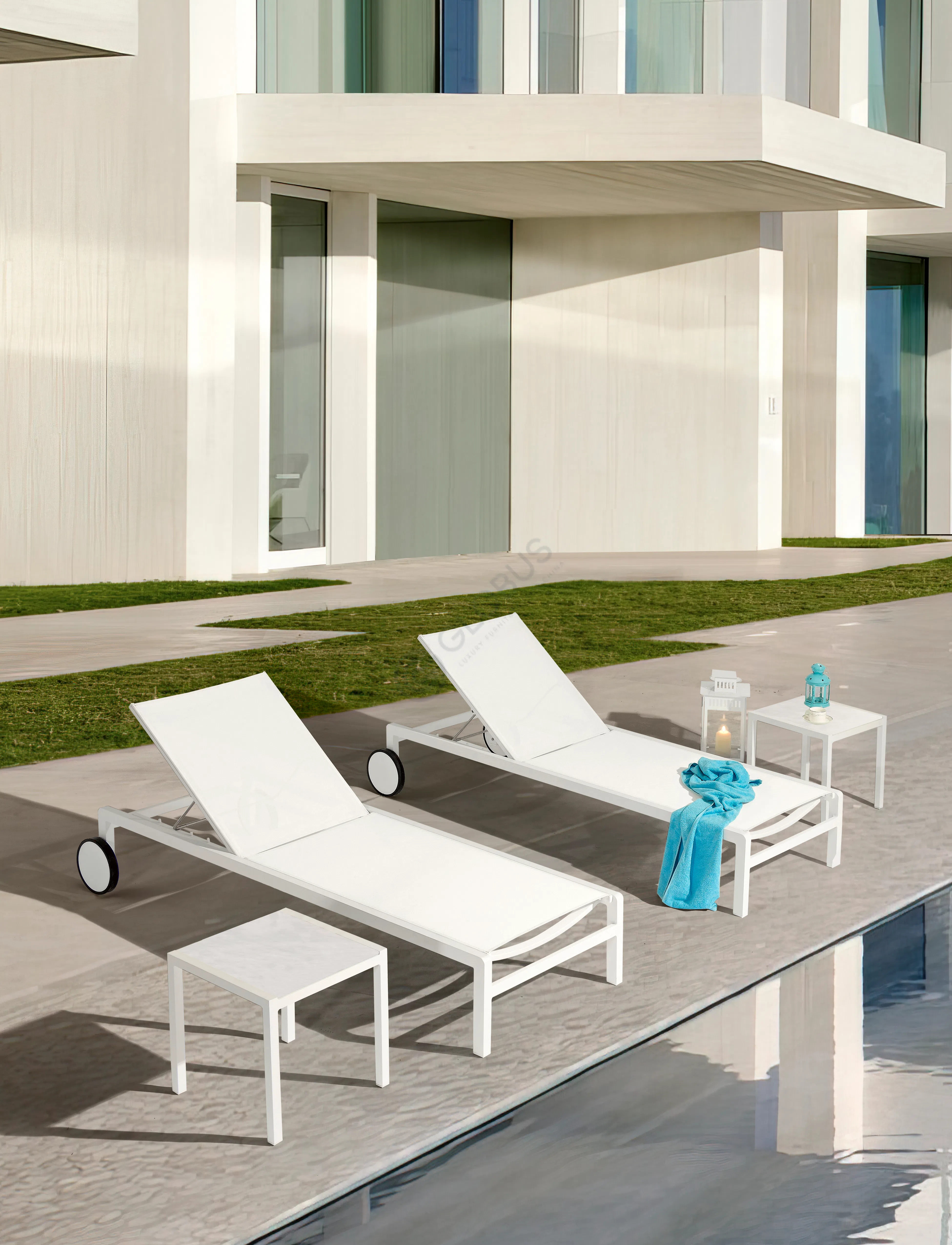 Уличный угловой столик COUTURE JARDIN