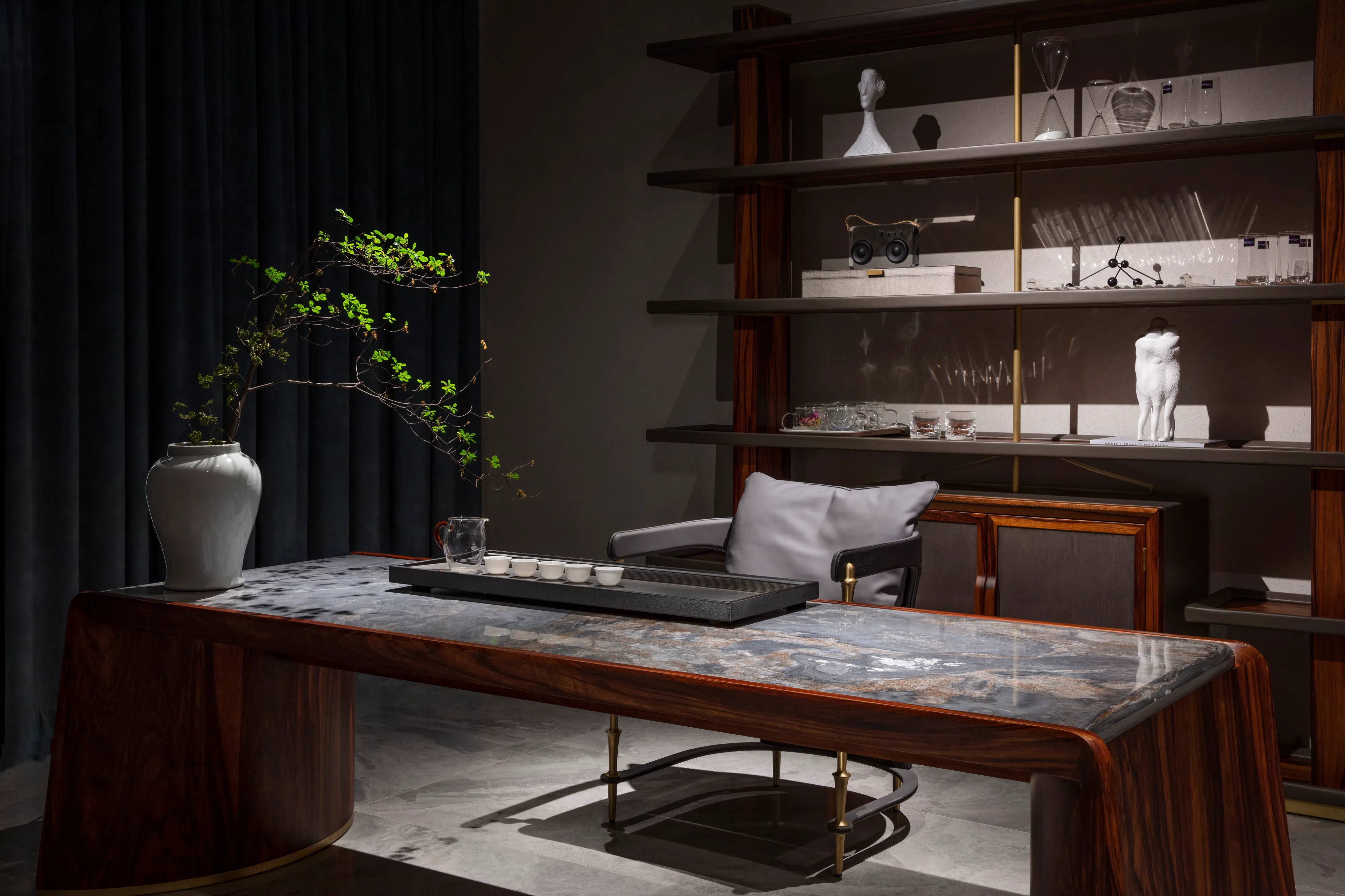 Стол для кабинета Orpheeus