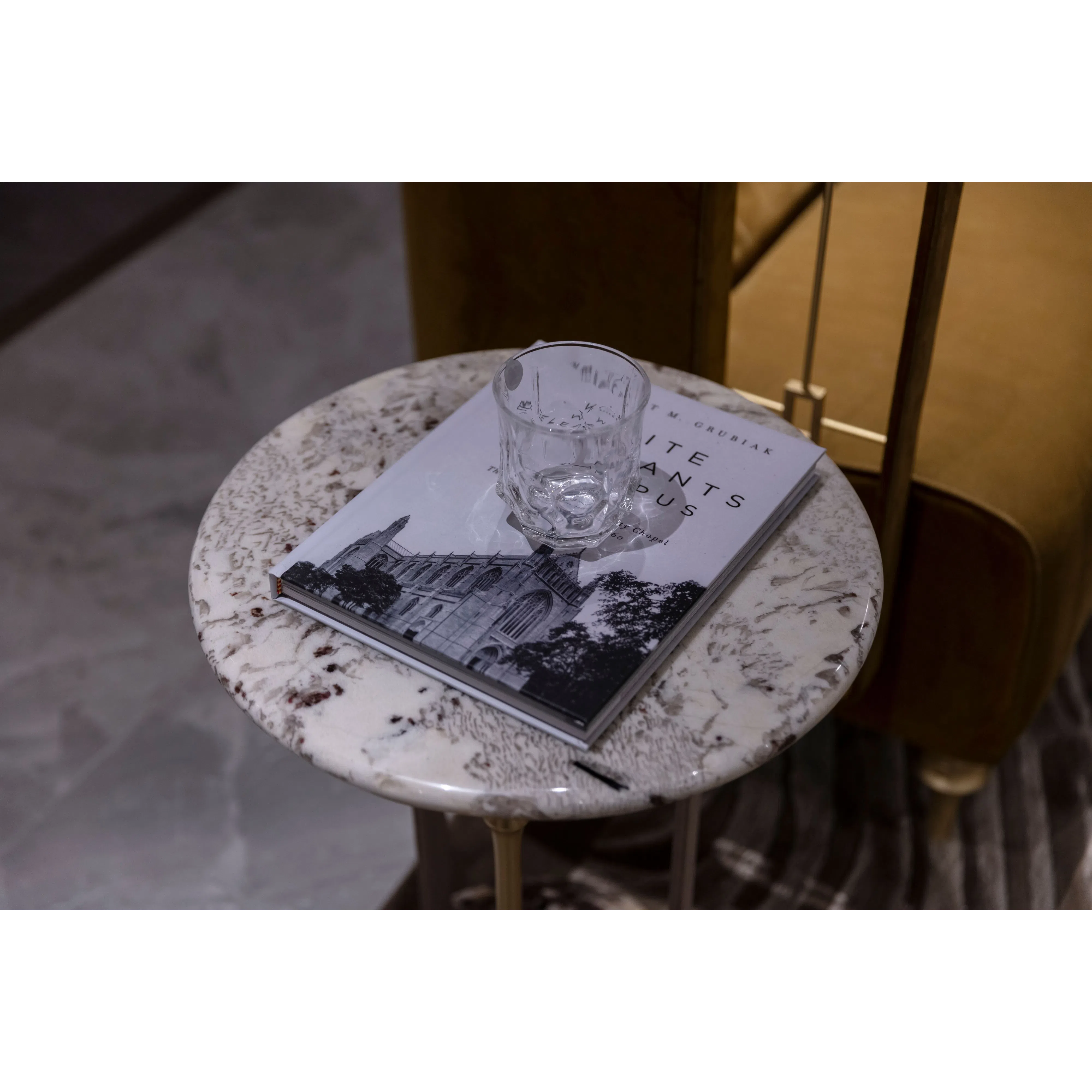 Угловой столик Rosaluna