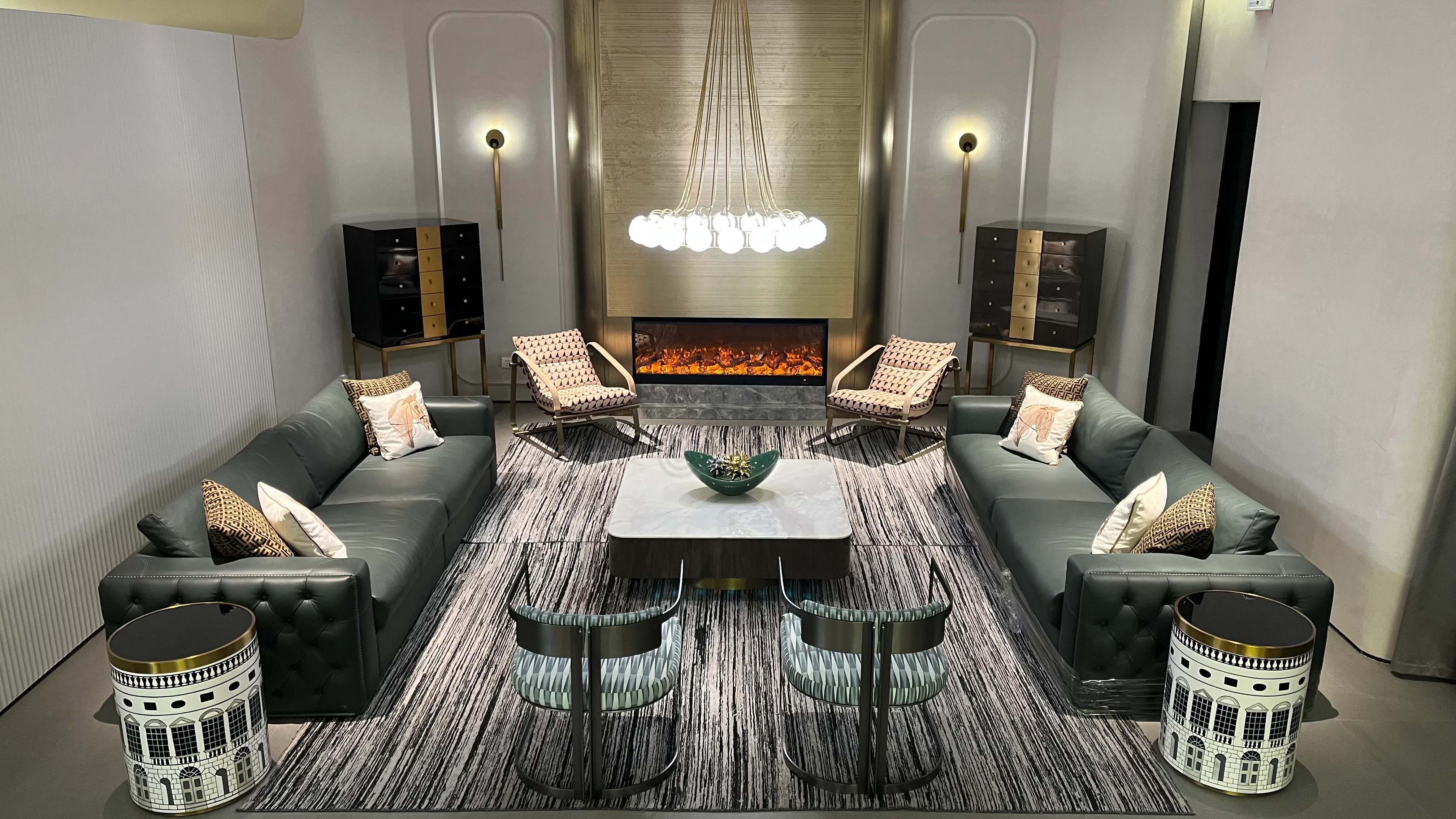 Угловой столик FORNASETTI Paraplyställ