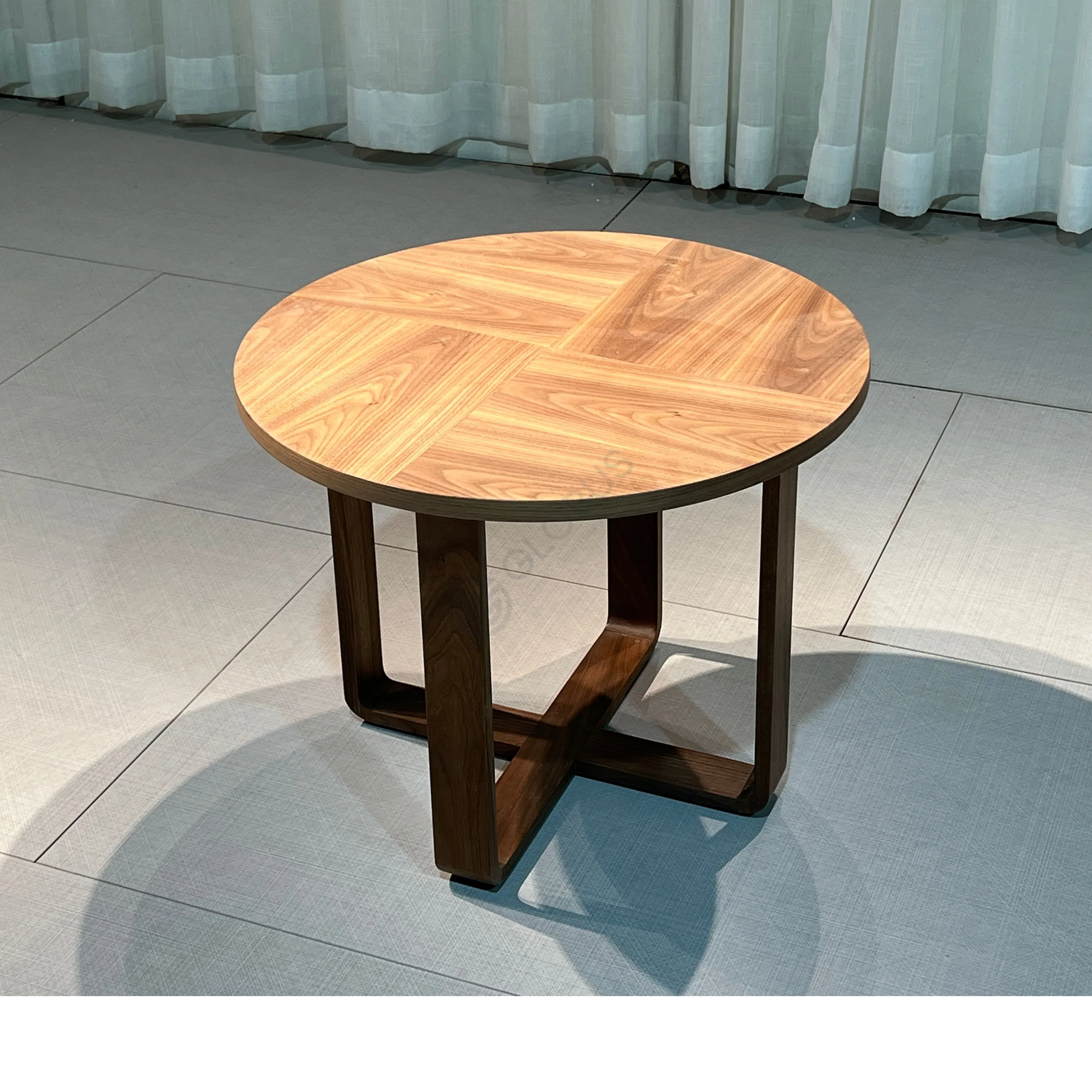 Угловой столик HERMES