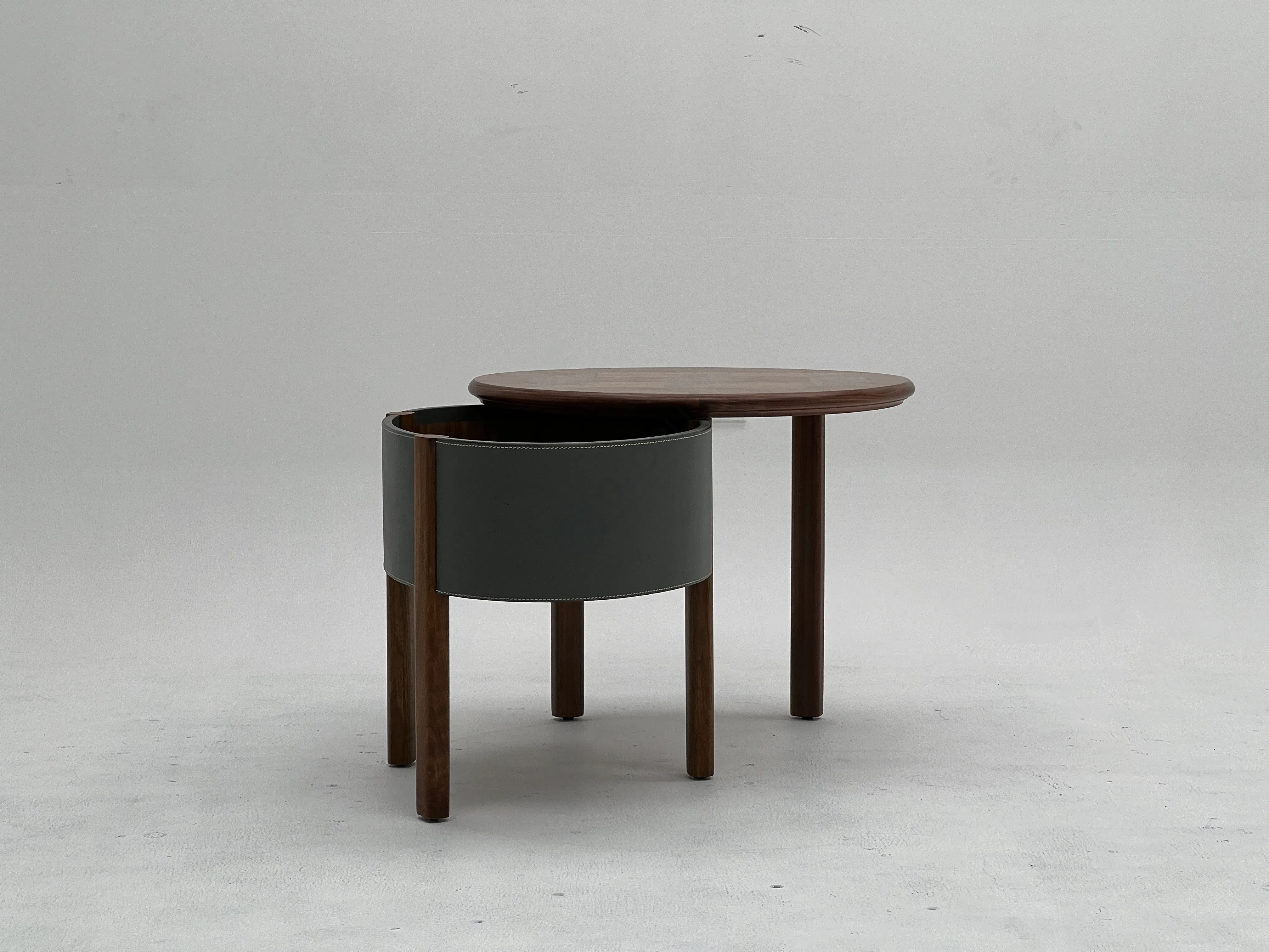 Угловой столик HERMES Metiers