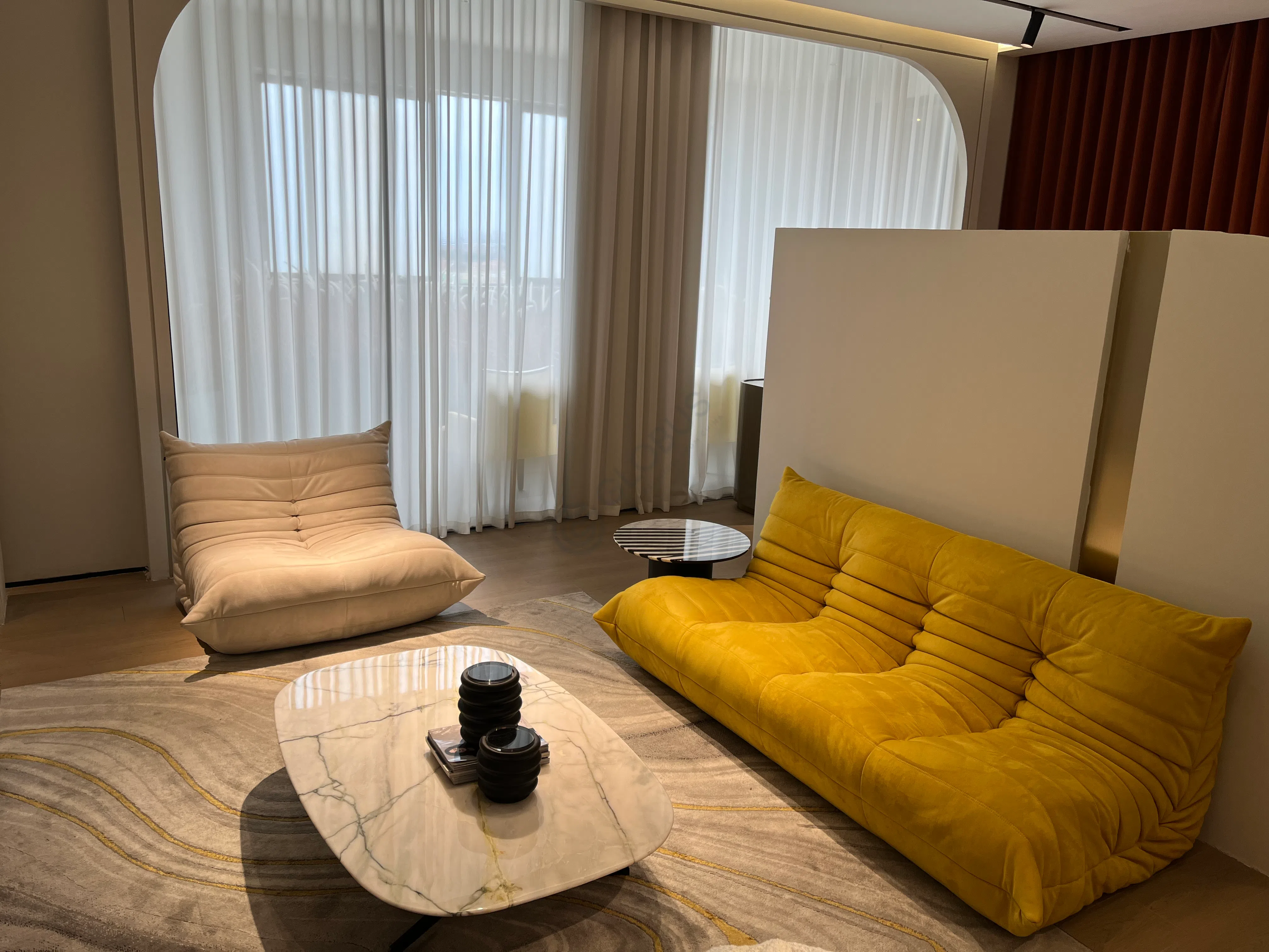 Журнальный столик NATUZZI ITALIA Campus