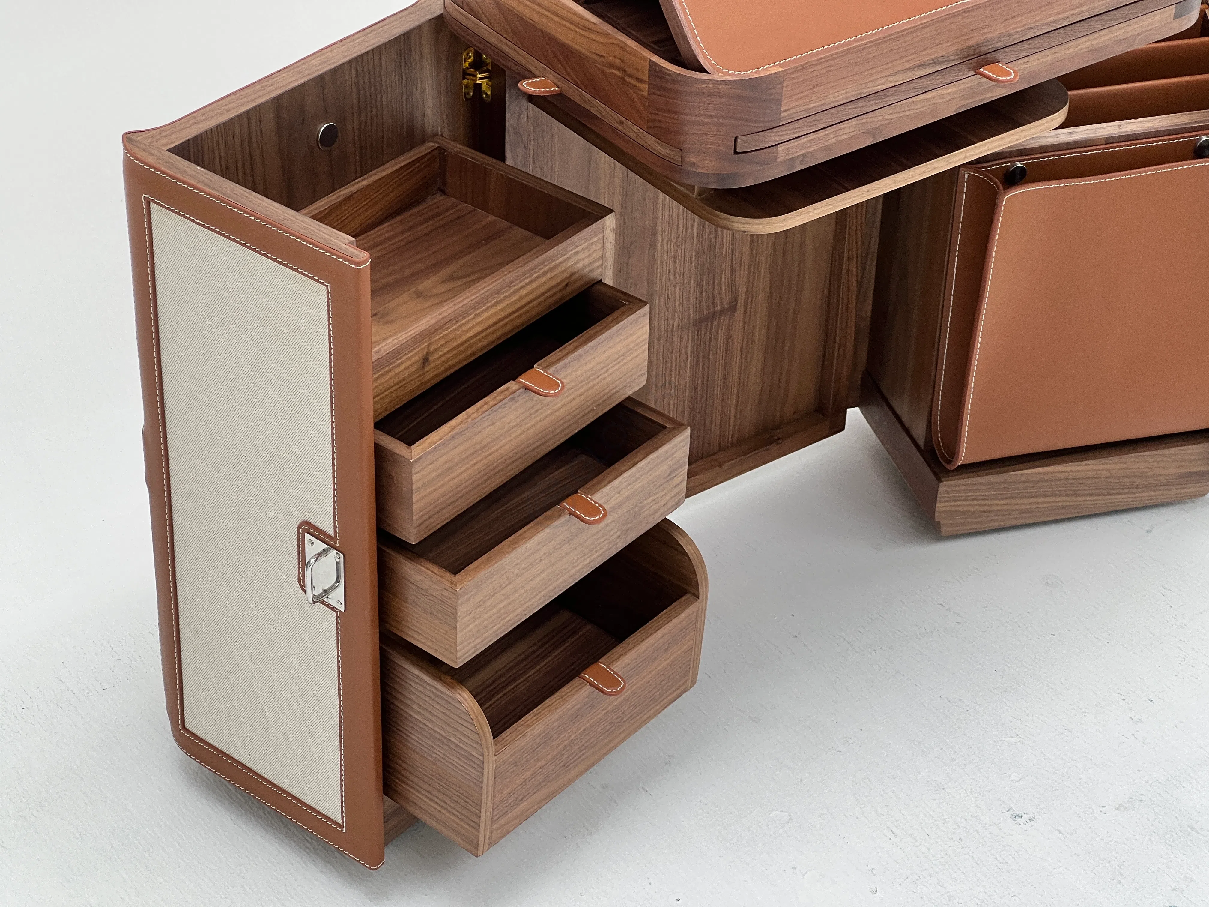 Туалетный столик HERMES Les Necessaires