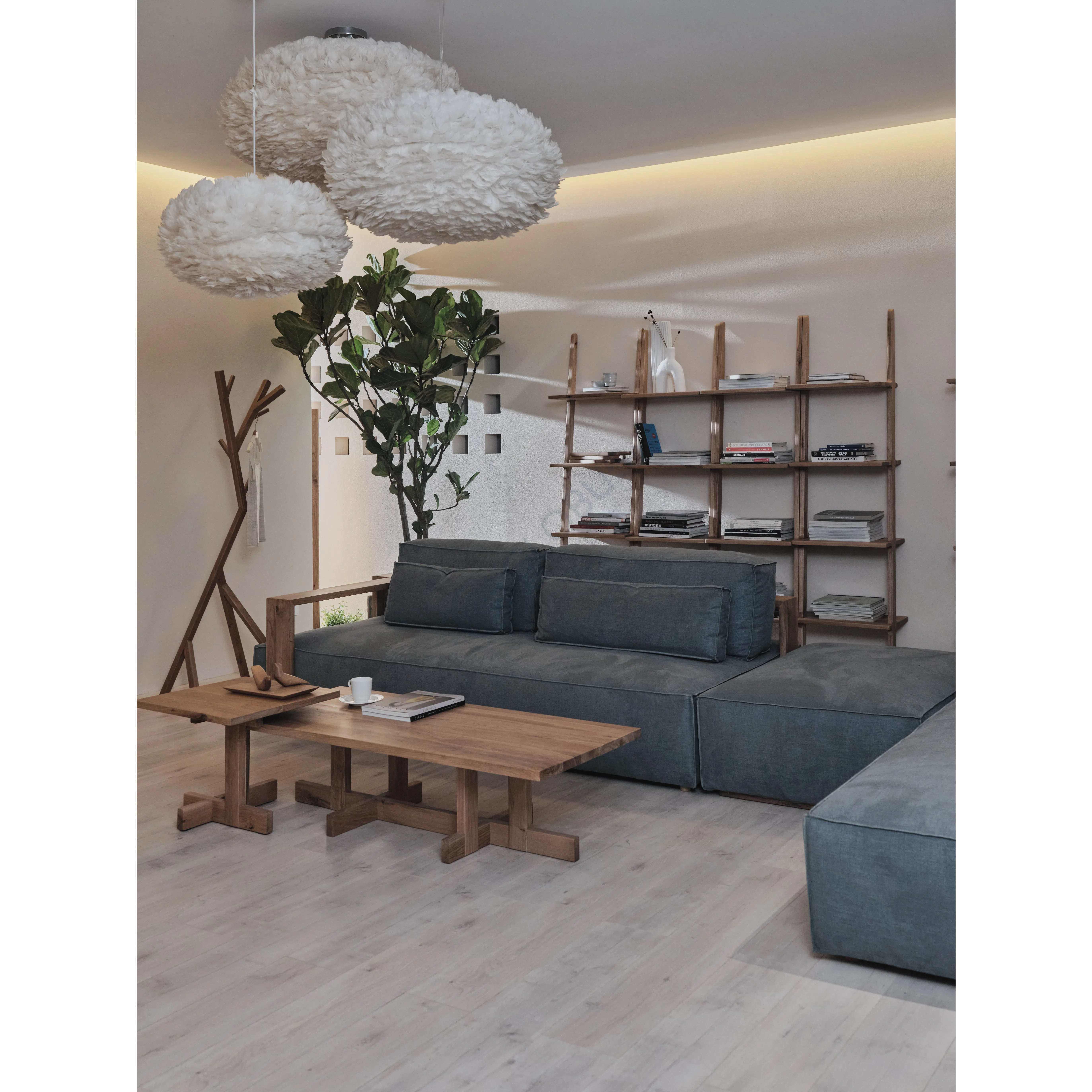 Журнальный столик Zade