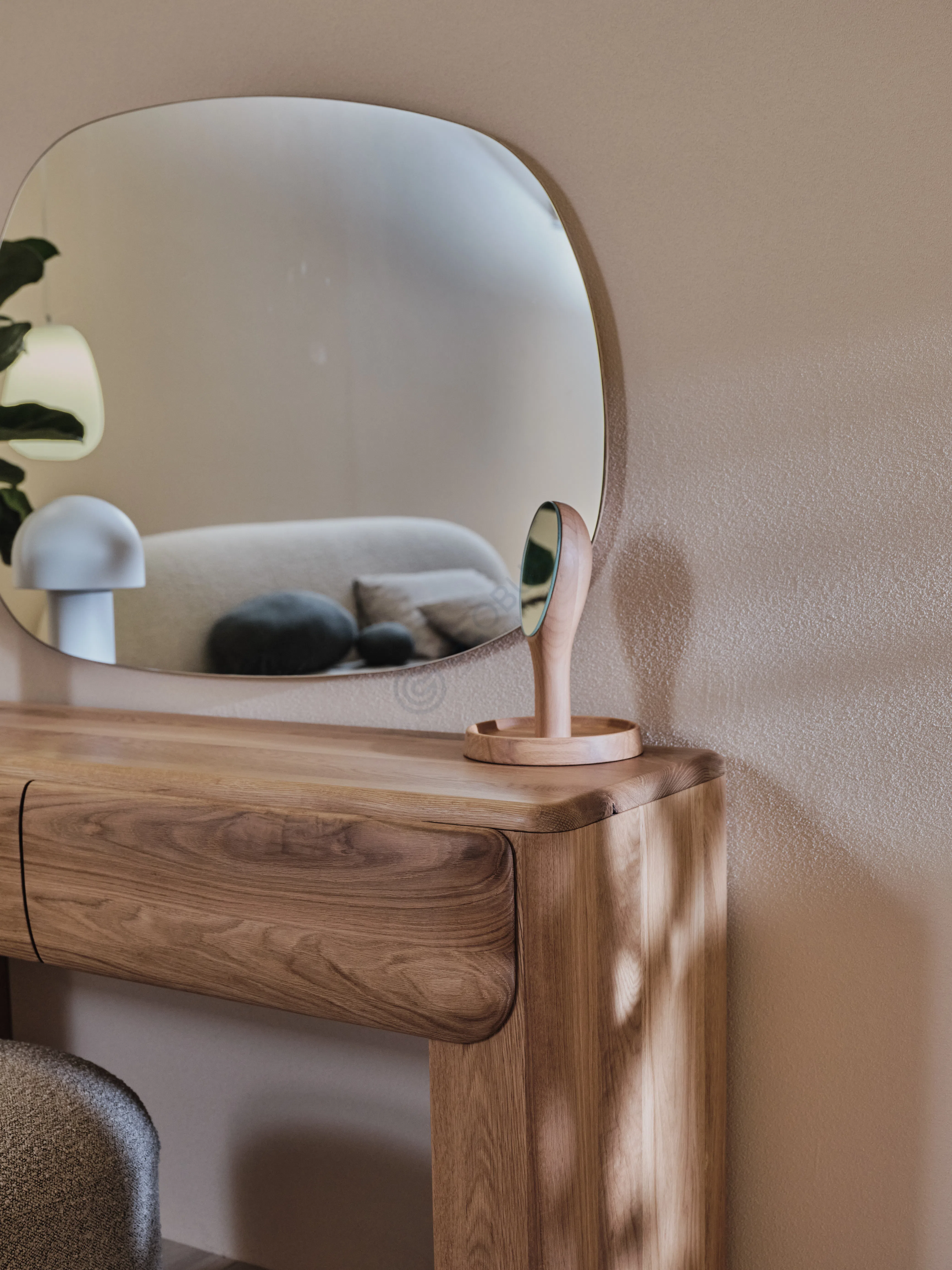 Туалетный столик Maurine