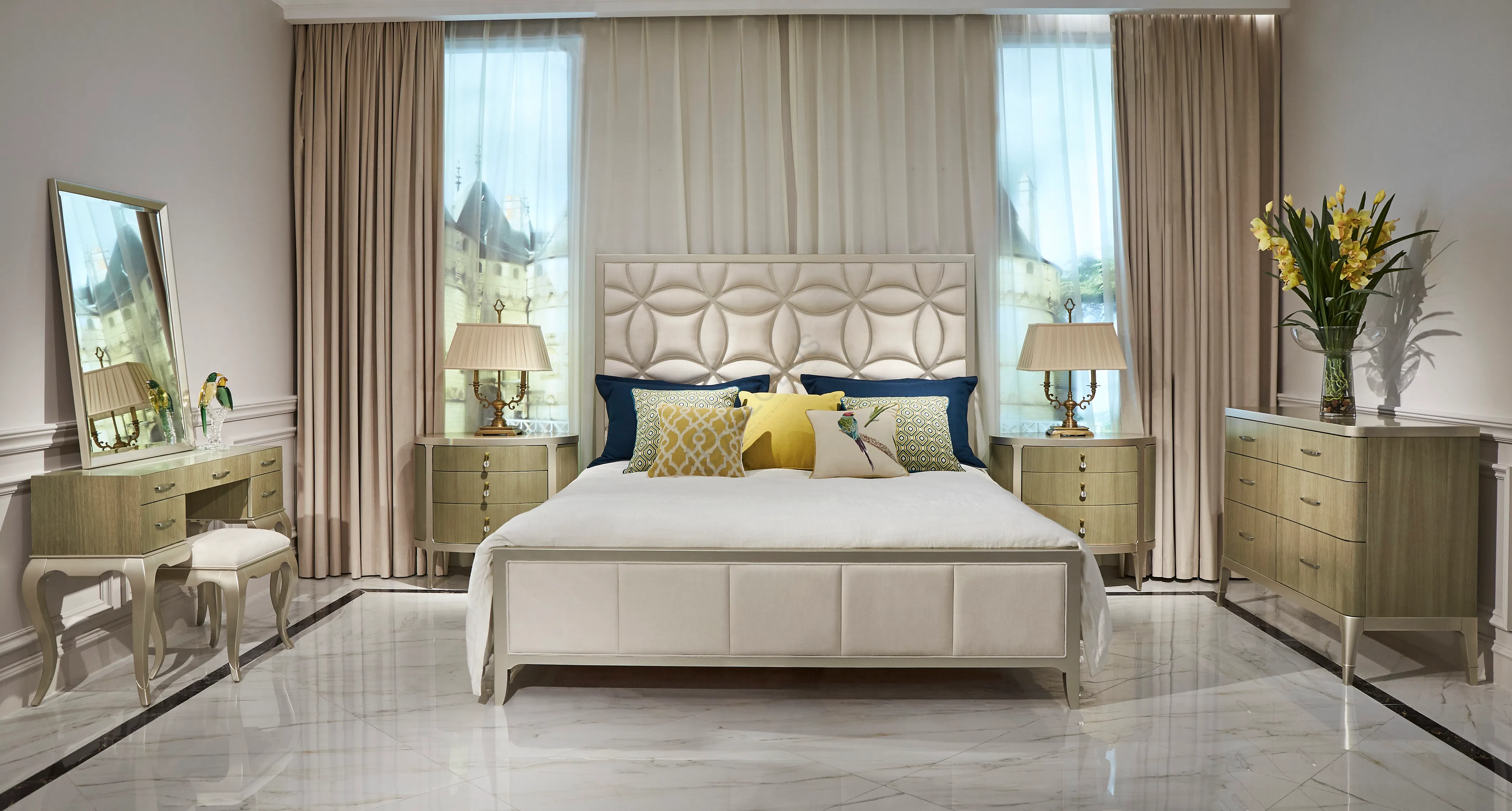 Пуф CARACOLE All Dressed Up