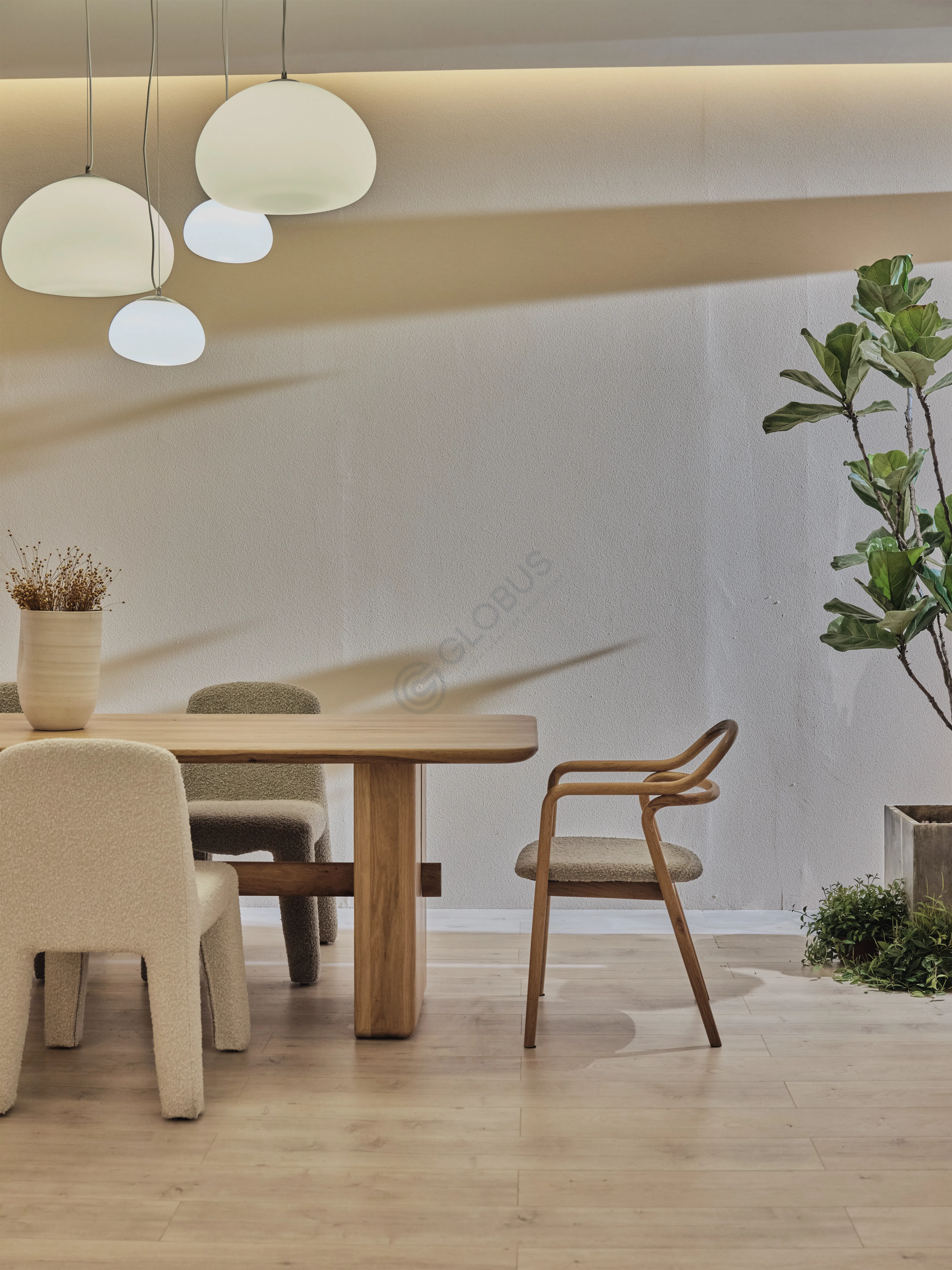 Обеденный стол Xelianne