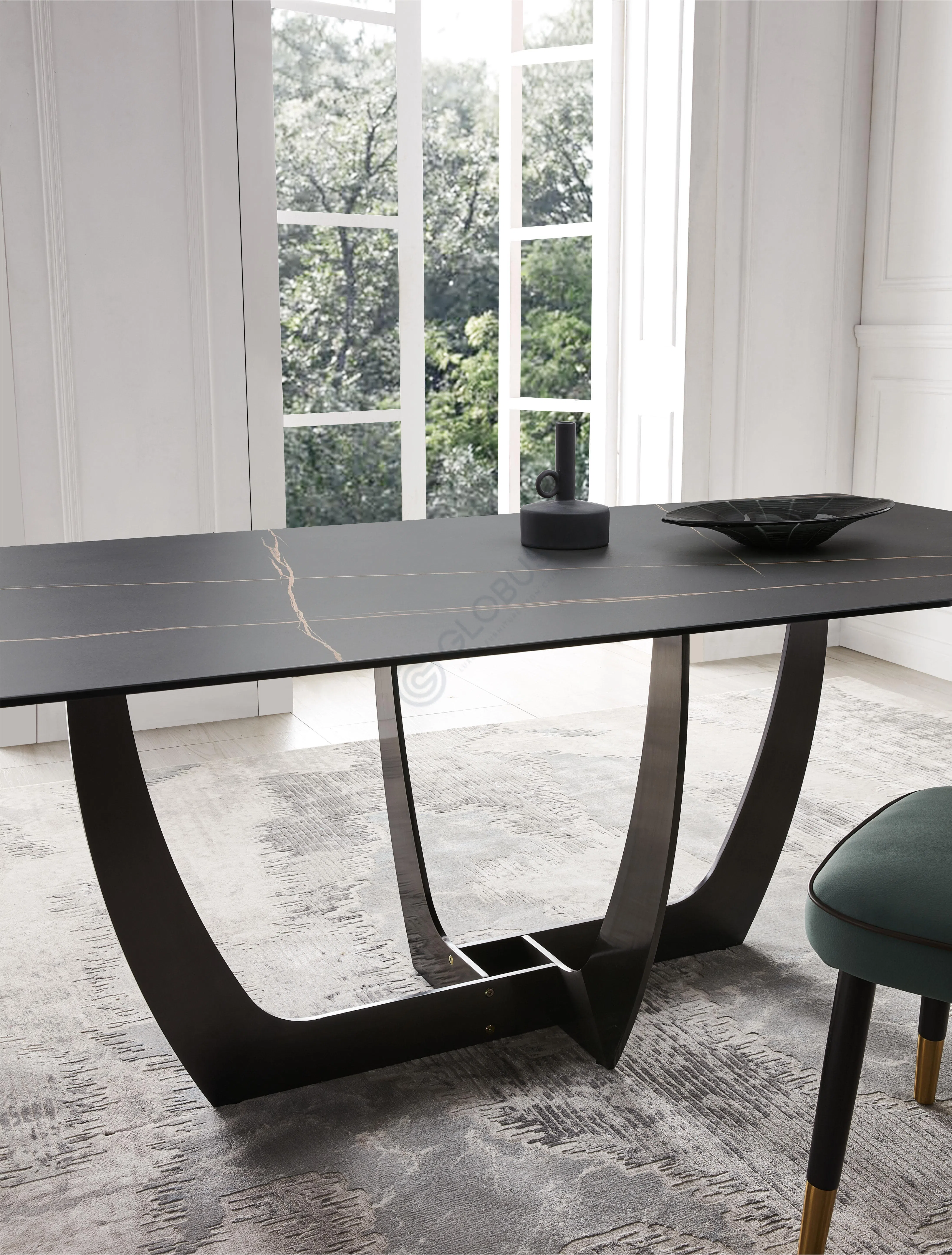 Обеденный стол BAXTER Romeo