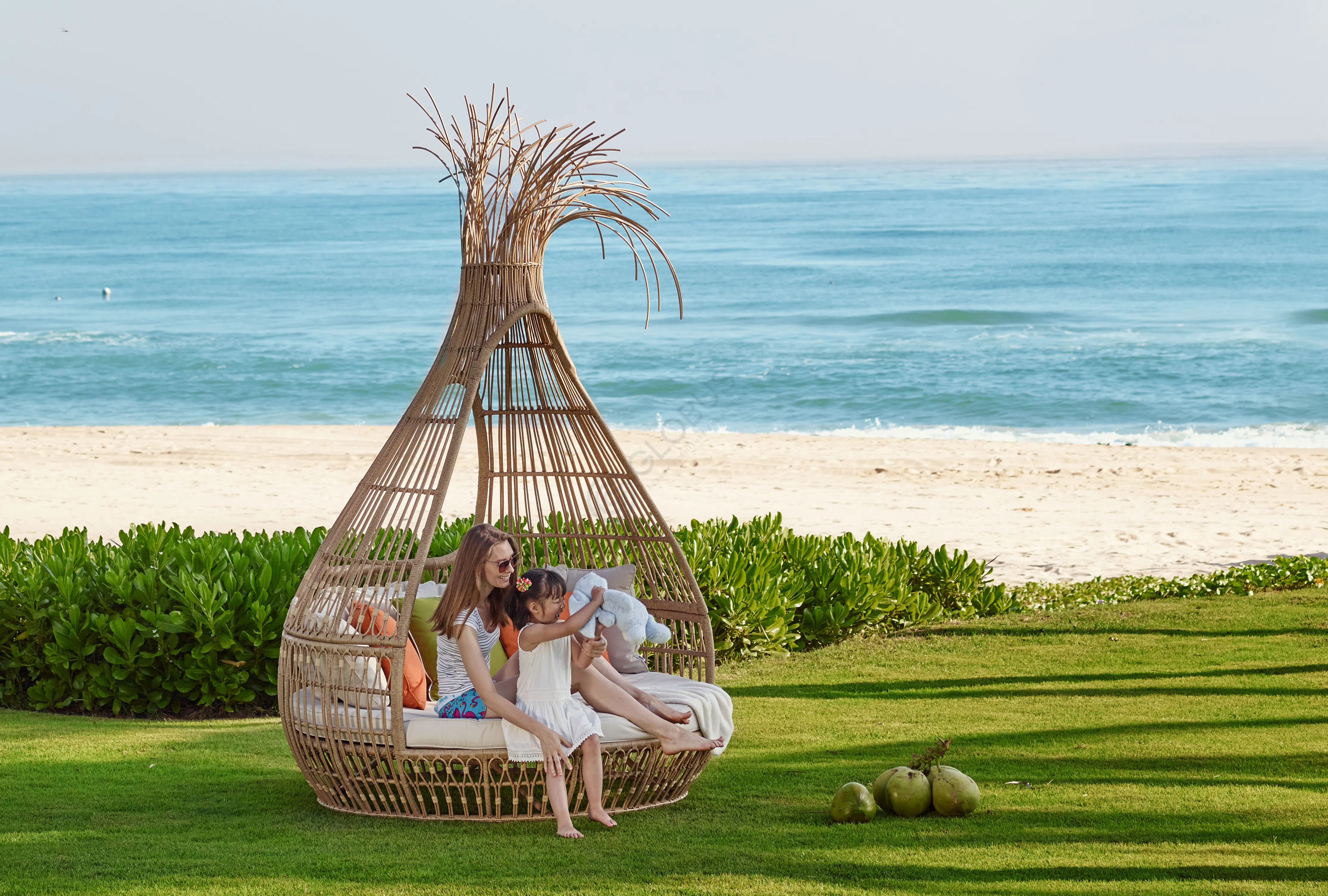 Уличный диван Upella