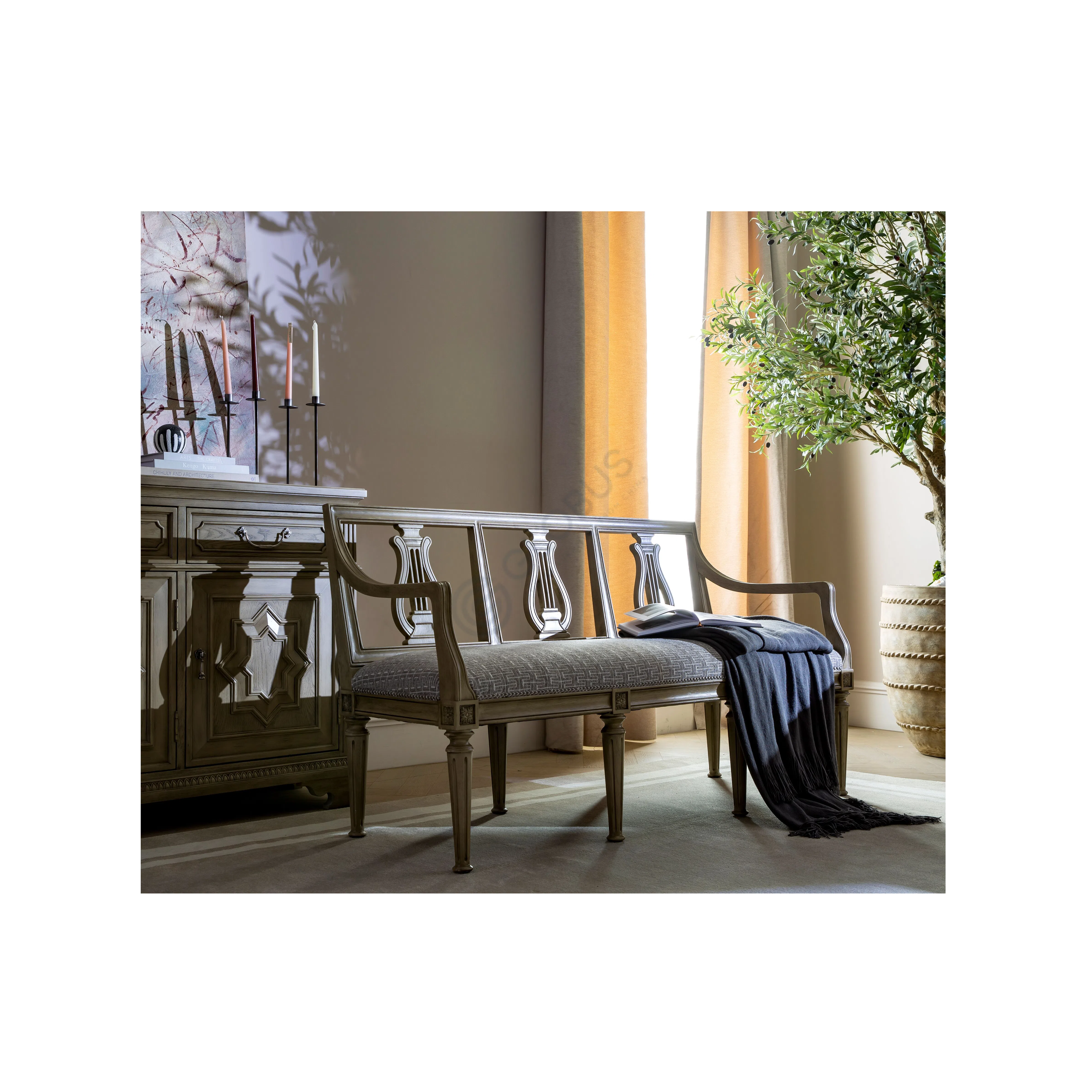 Скамья Multifariam