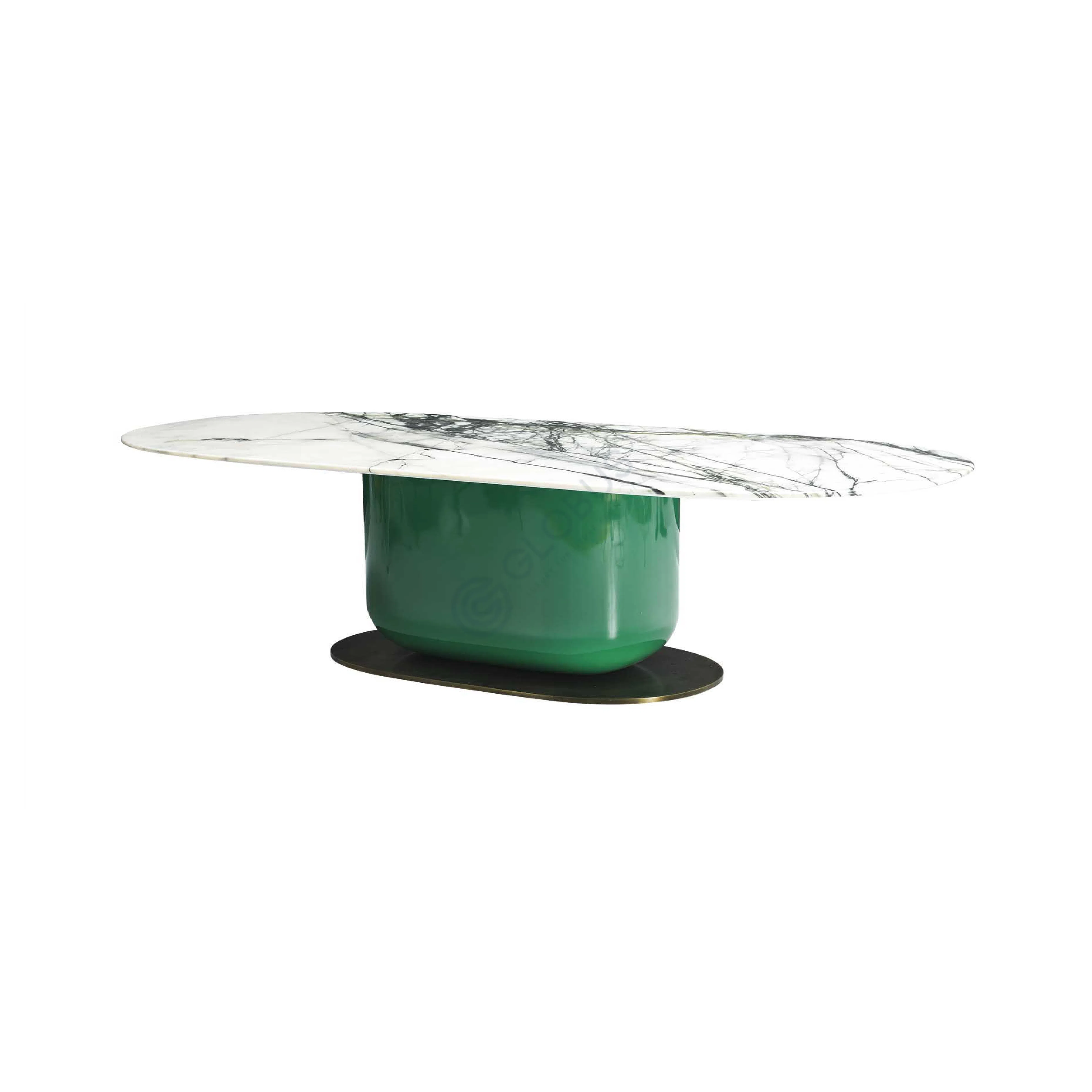 Обеденный стол Adornia