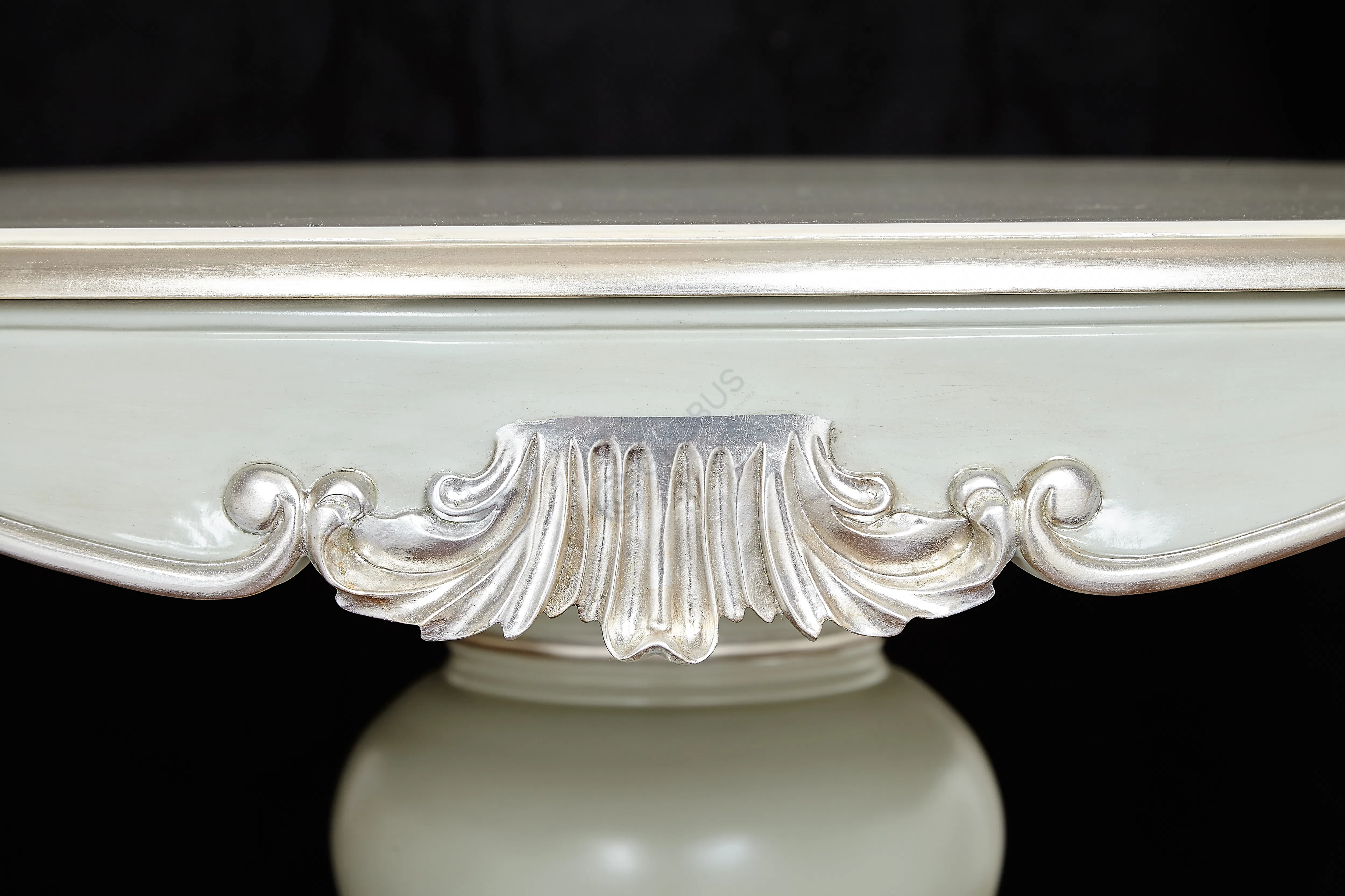 Обеденный стол Graticola