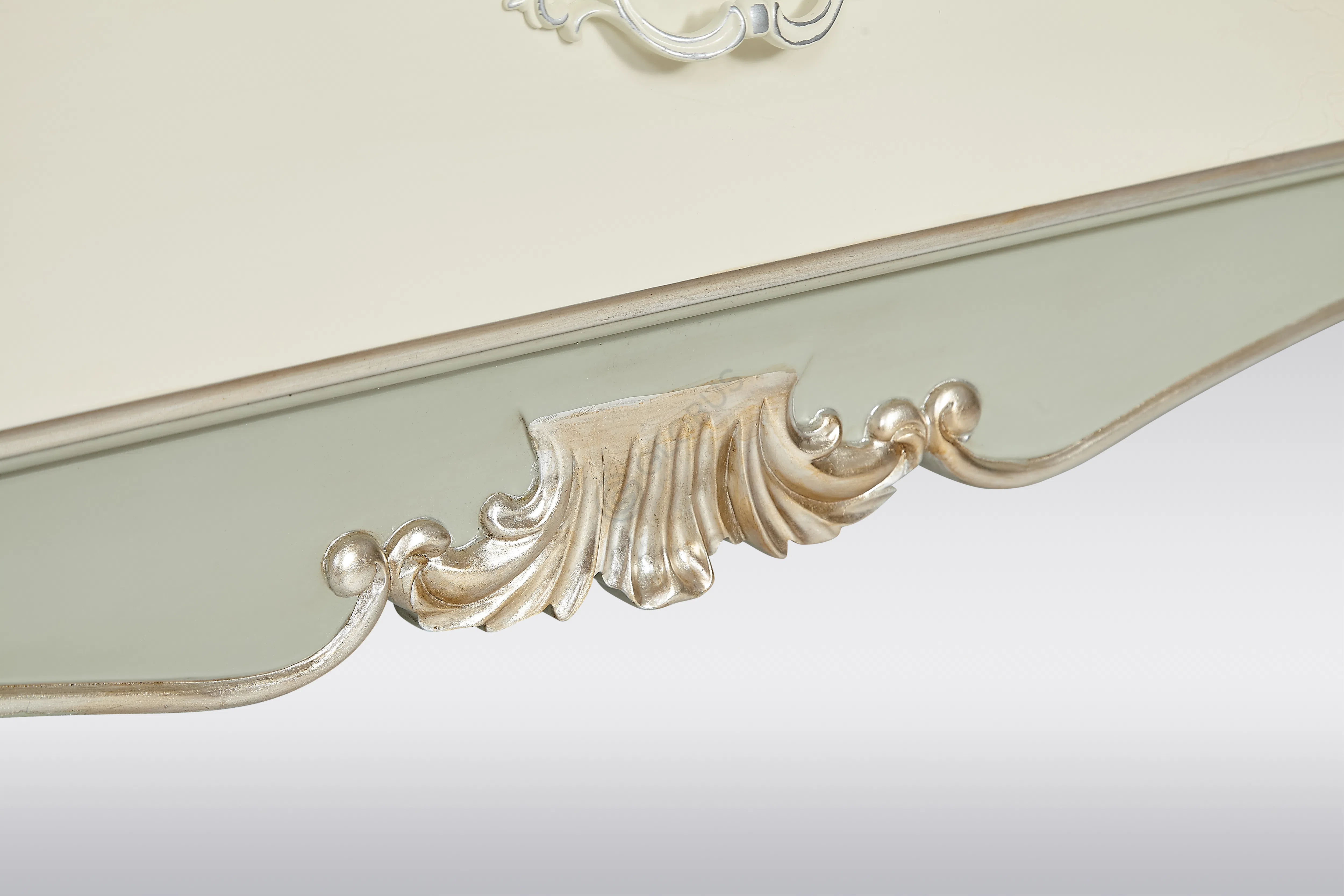 Книжный шкаф Kaspar