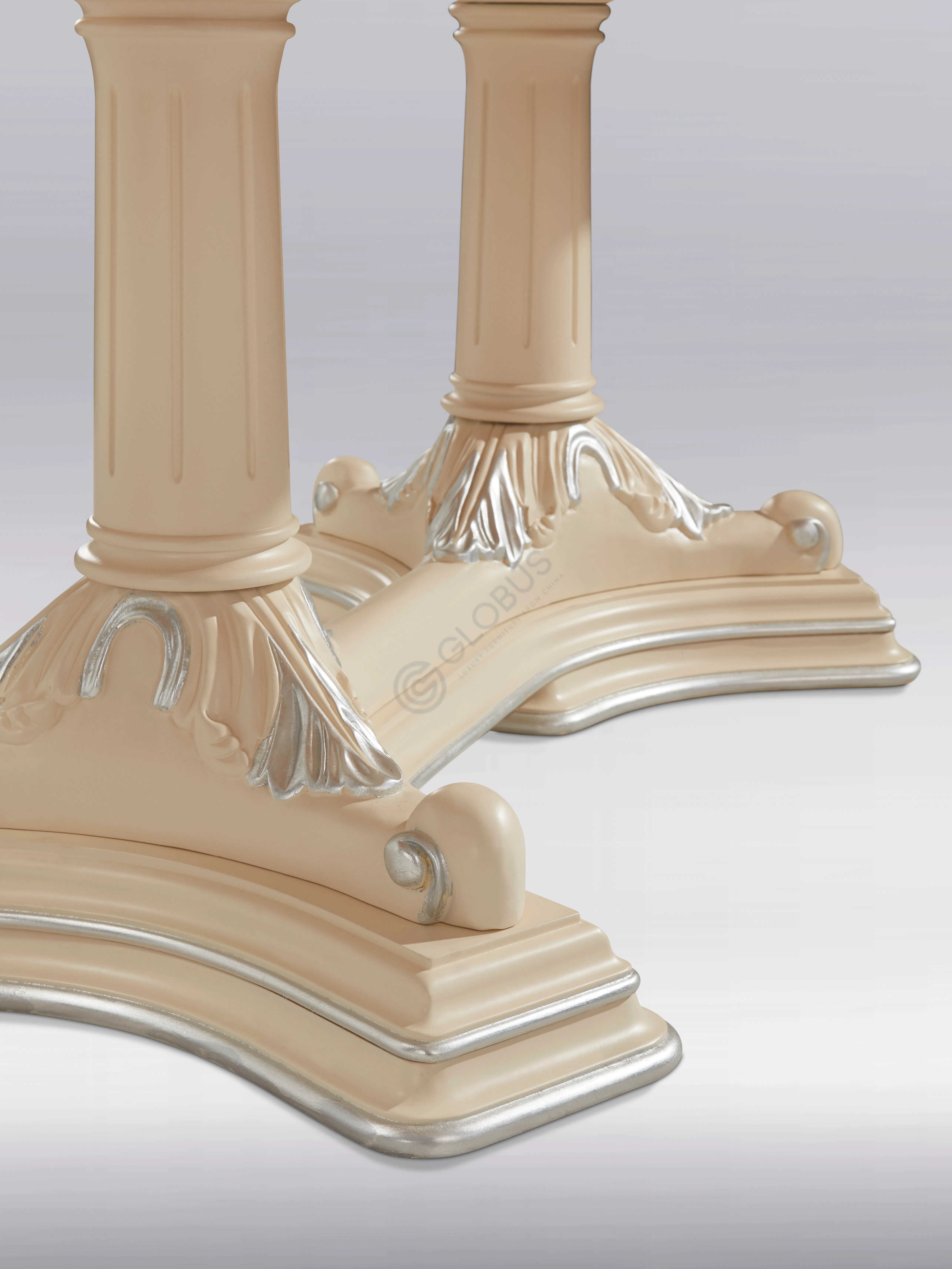 Обеденный стол Katrianna