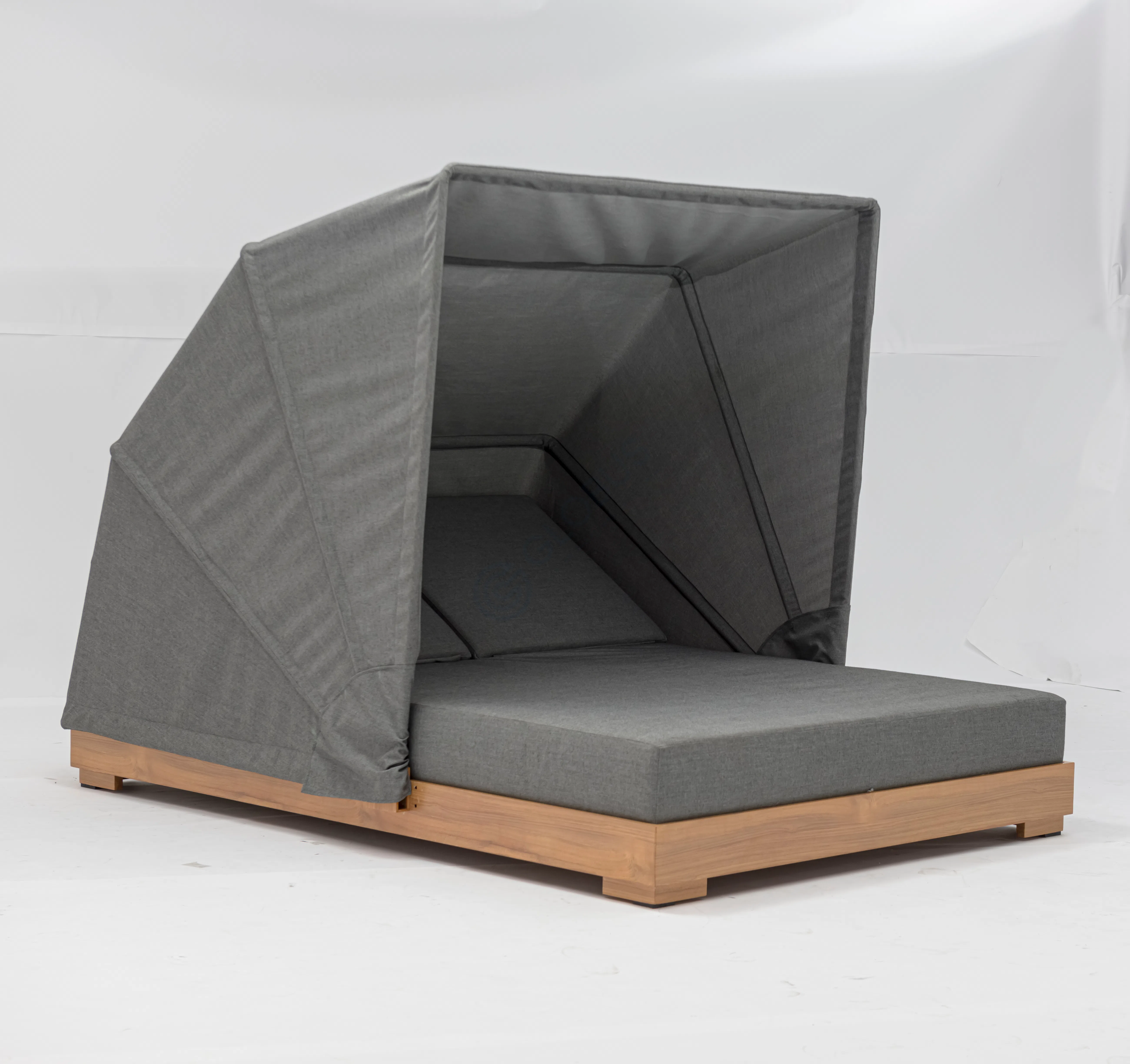 Уличный диван-кровать COUTURE JARDIN