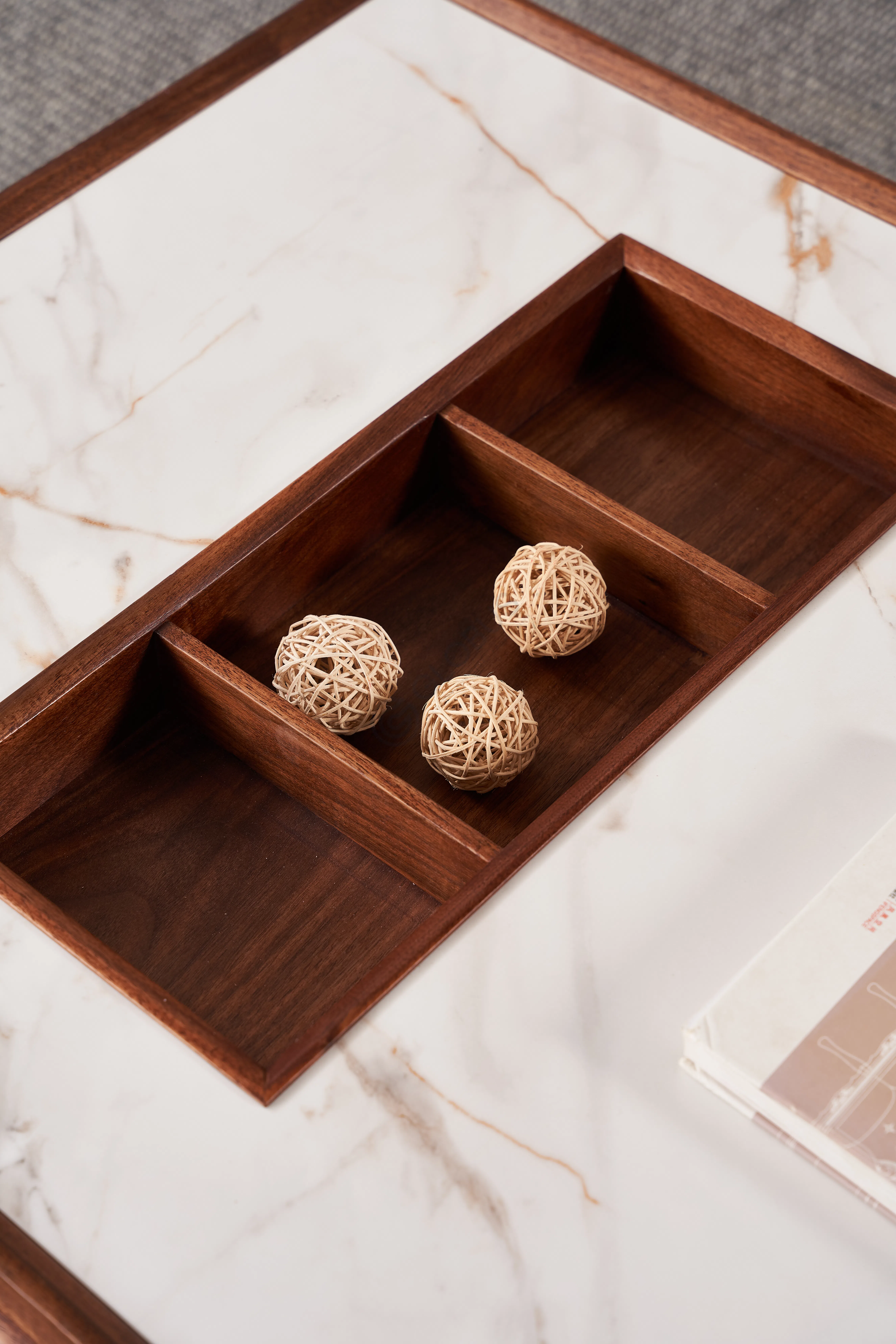 Журнальный столик Faminesco