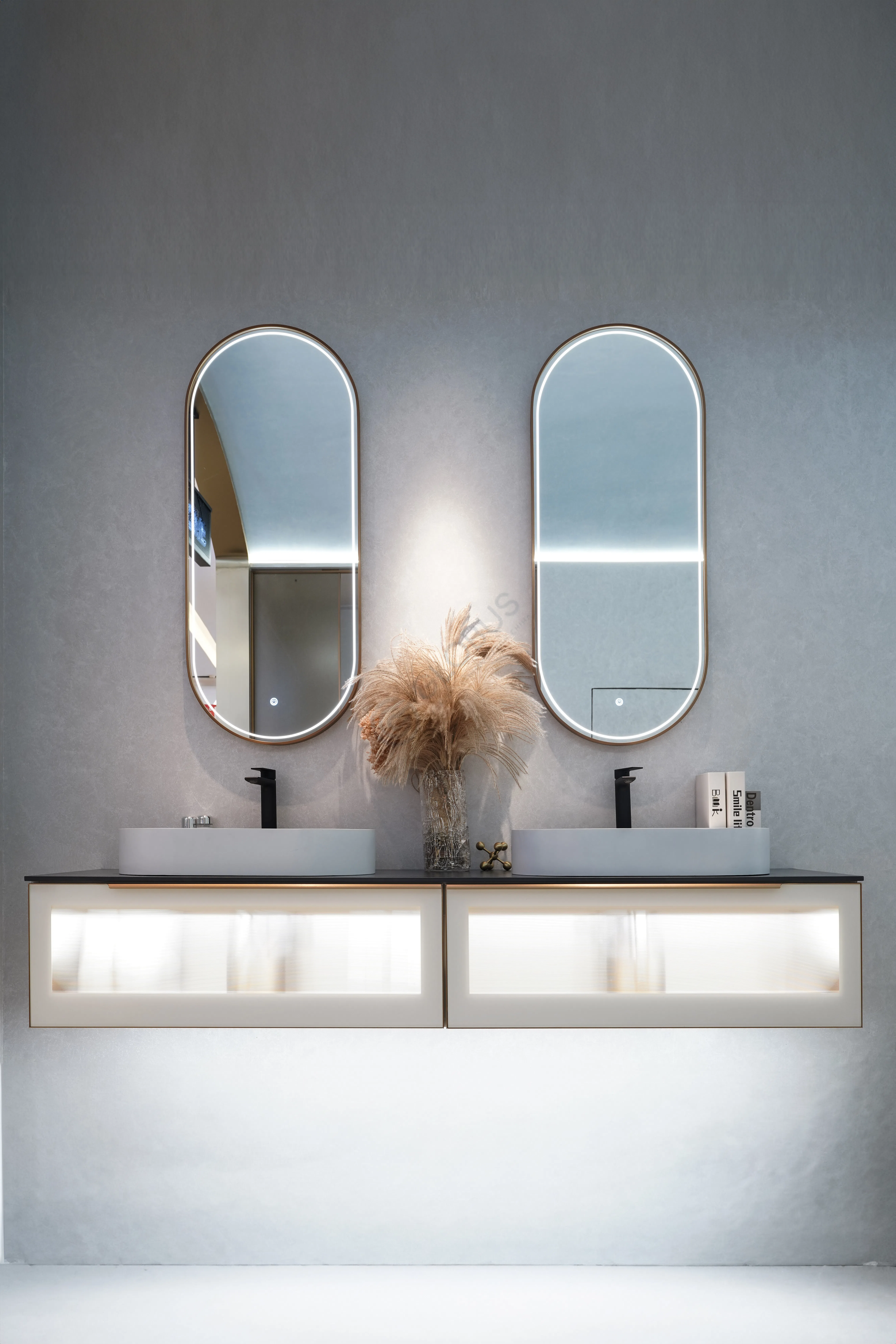 Ванный шкаф Embellis