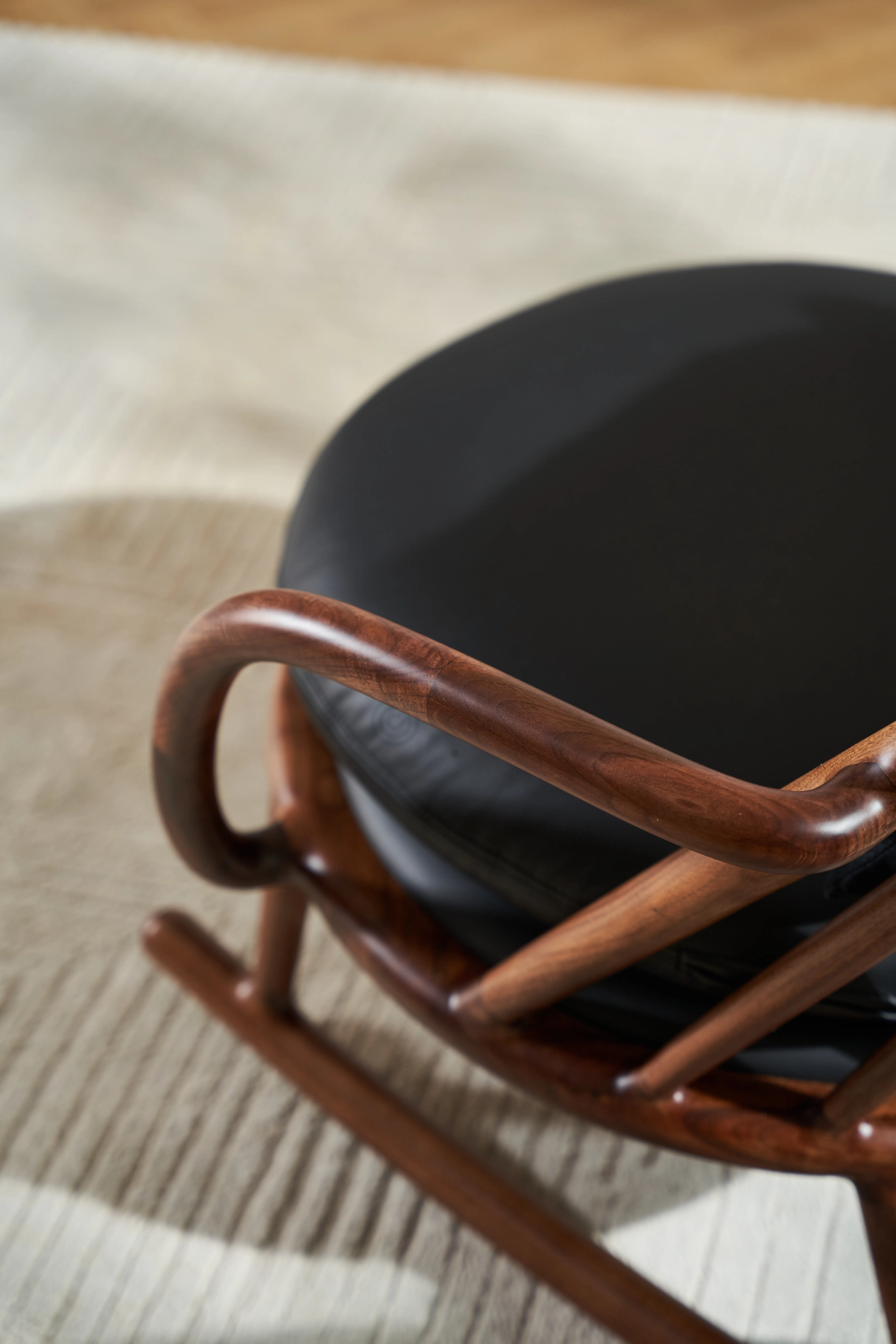 Кресло-качалка Yvannick