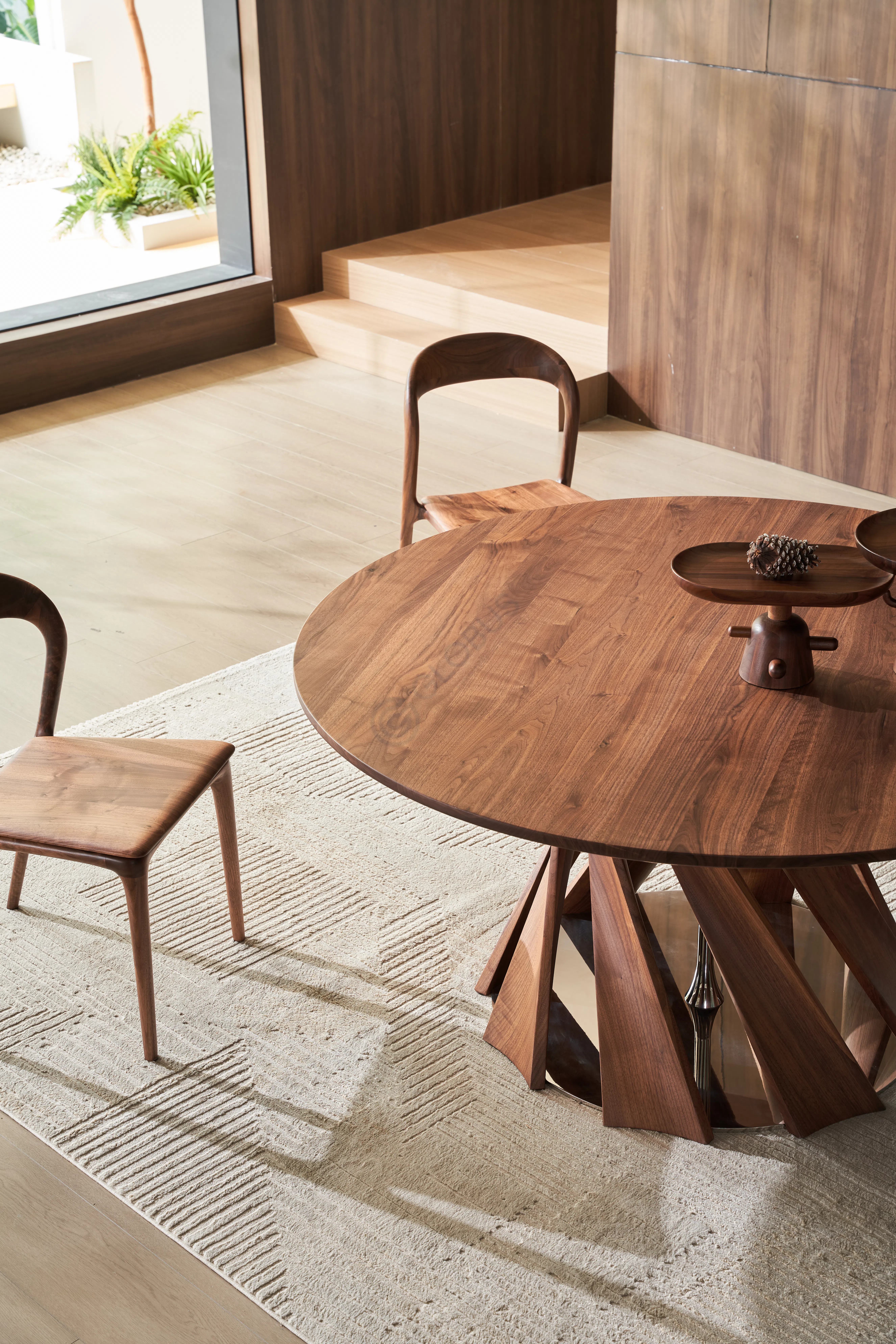 Обеденный стол Bronze