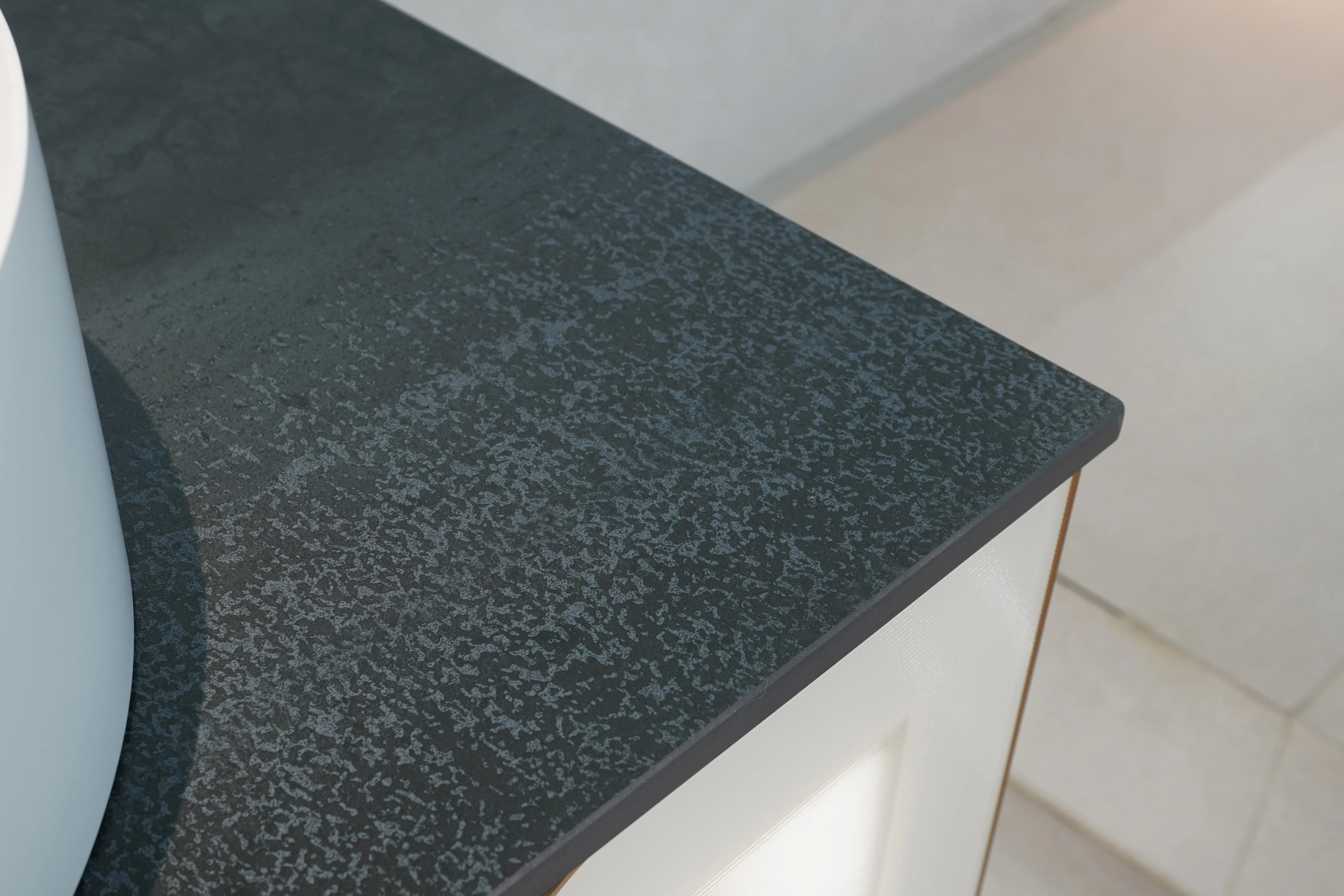 Ванный шкаф Embellis