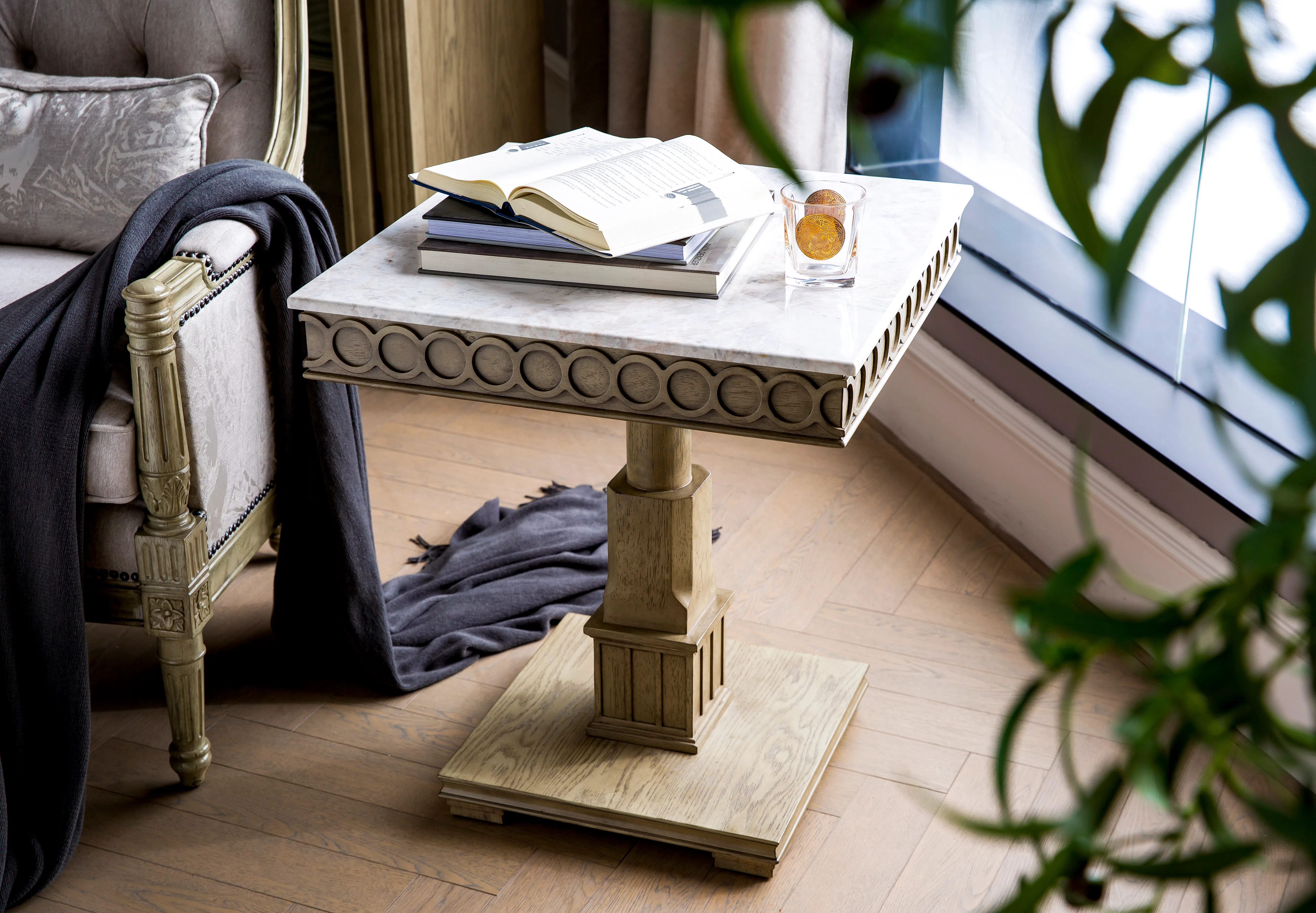 Угловой столик Geode