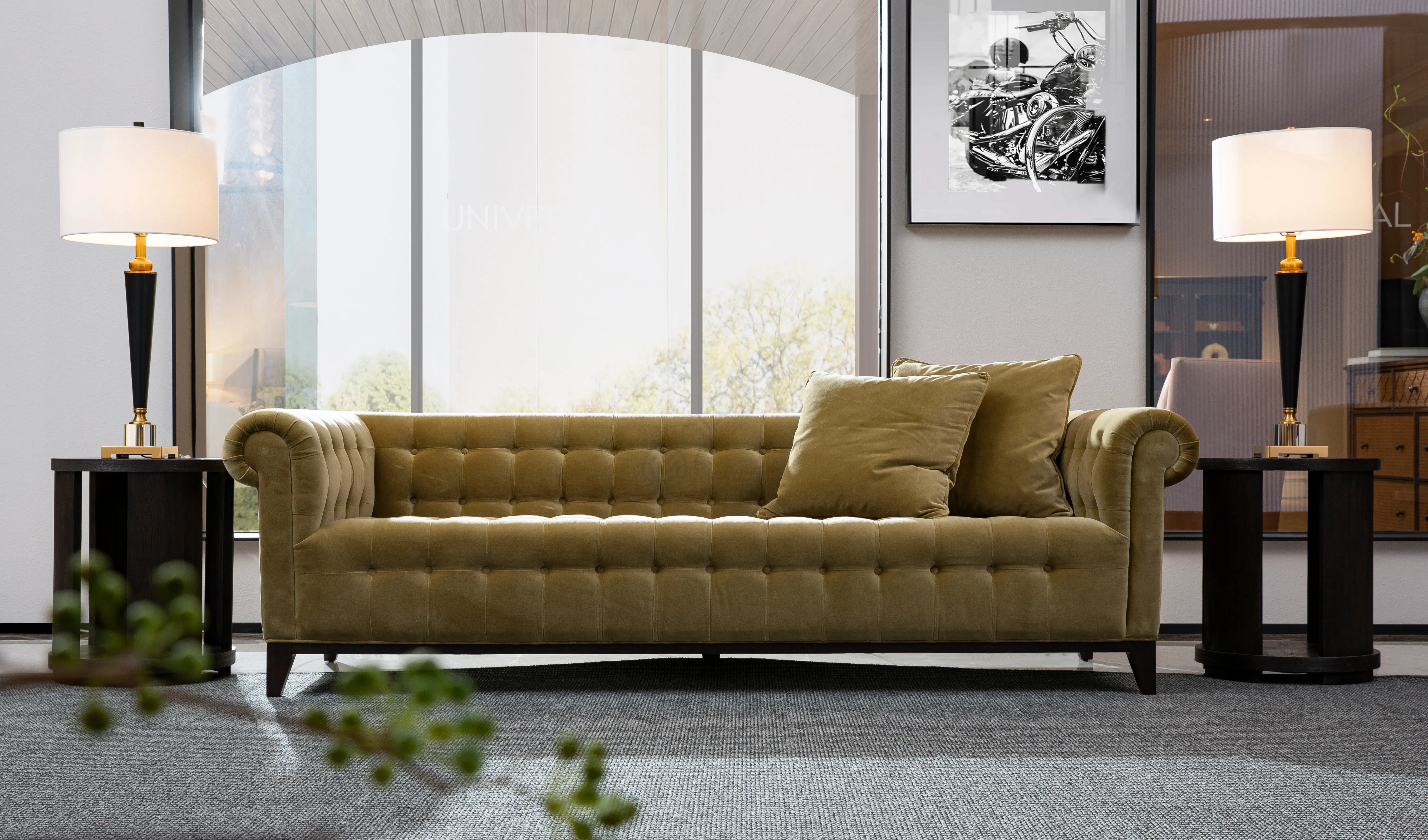 Угловой столик Hearthos