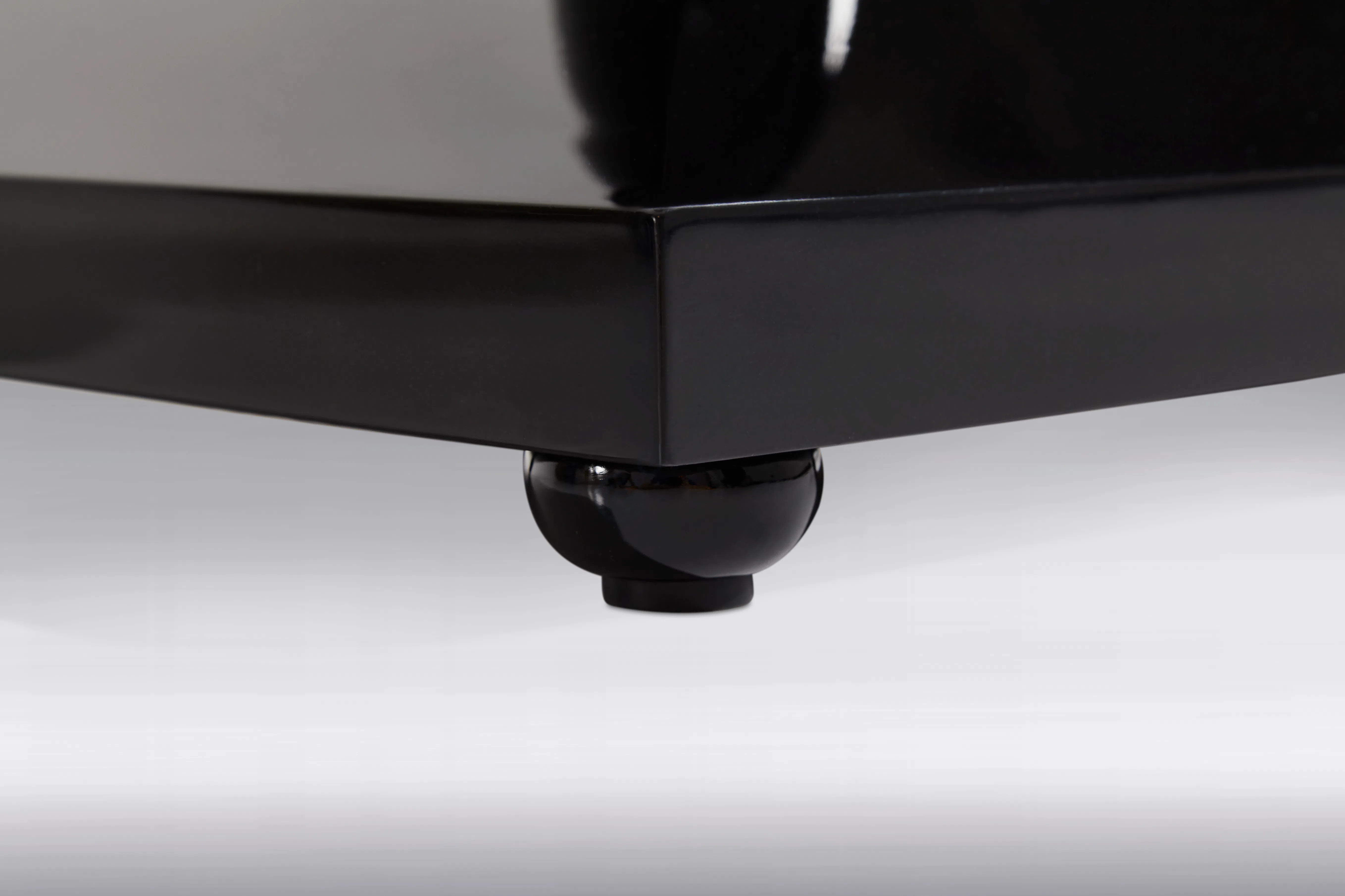 Угловой столик Mandala