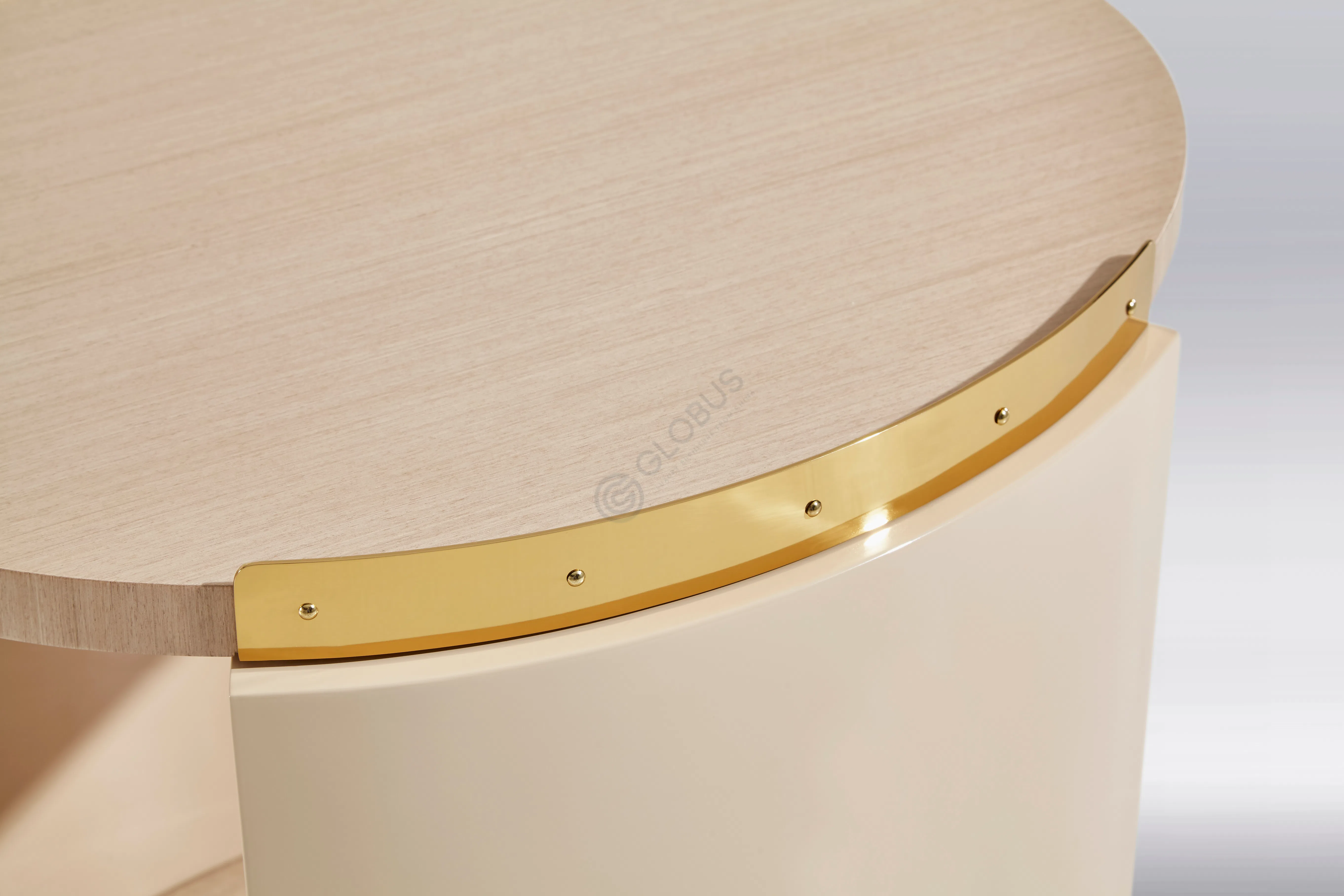 Угловой столик Lorinda