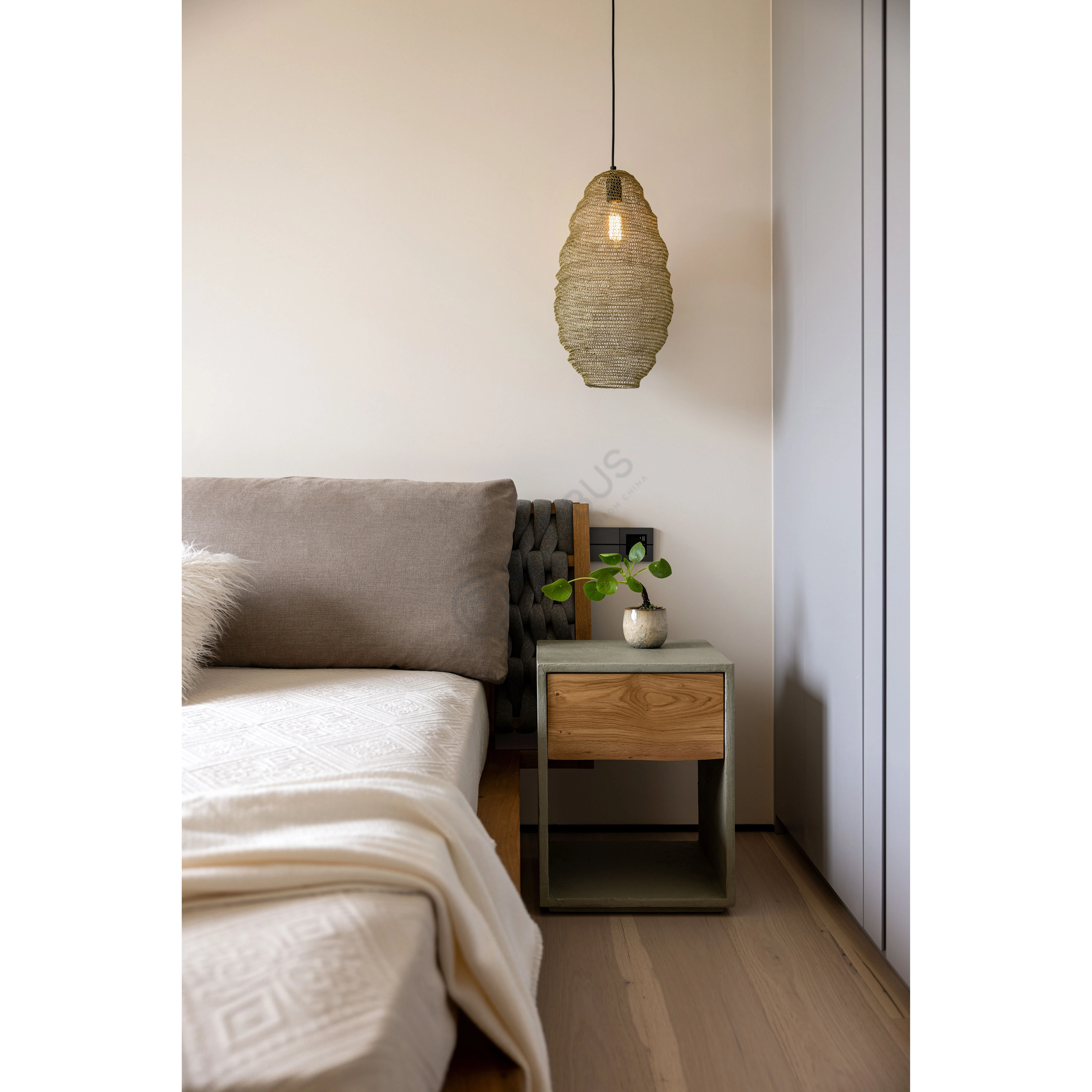 Прикроватная тумба Kornelja