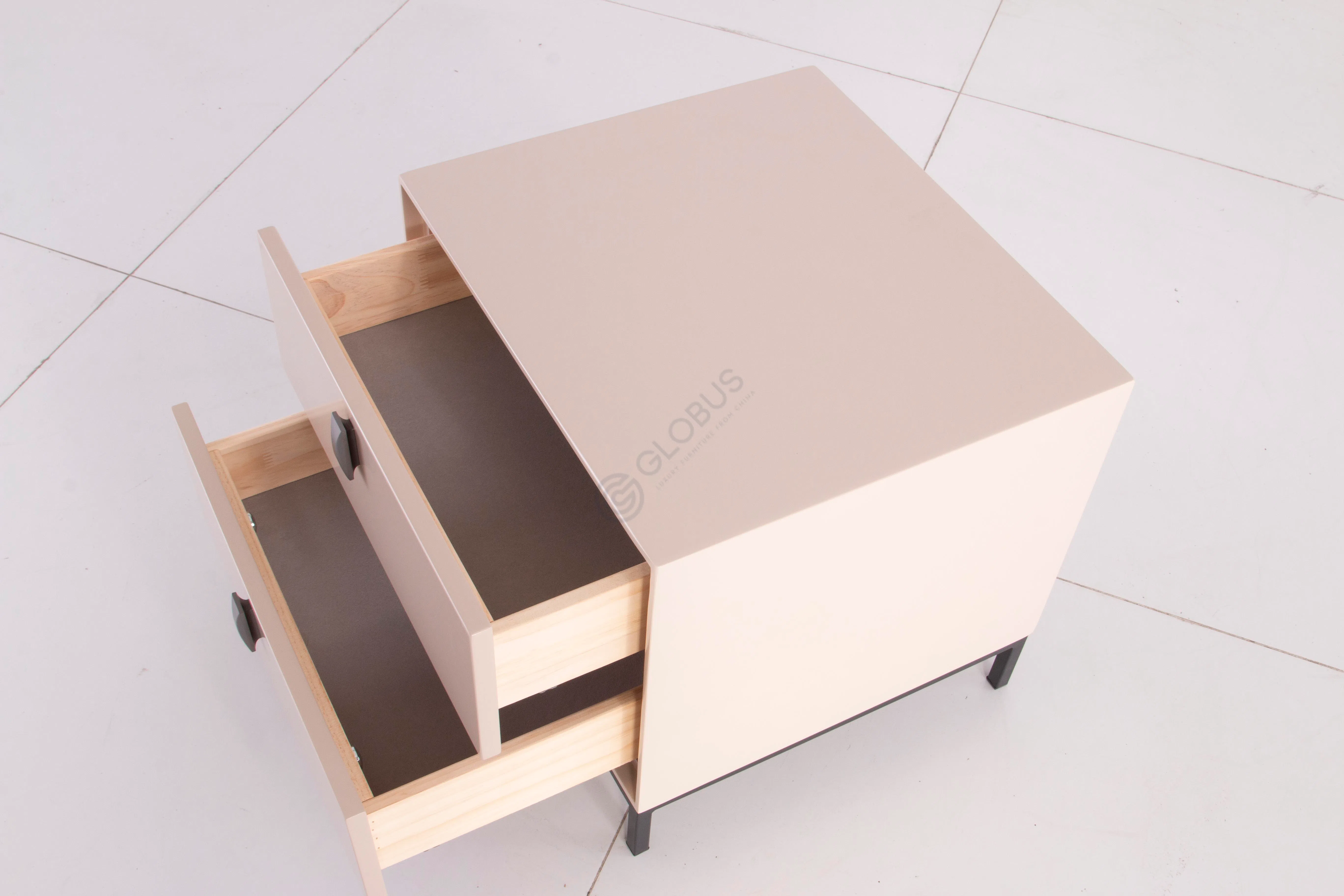 Прикроватная тумба Xaireen