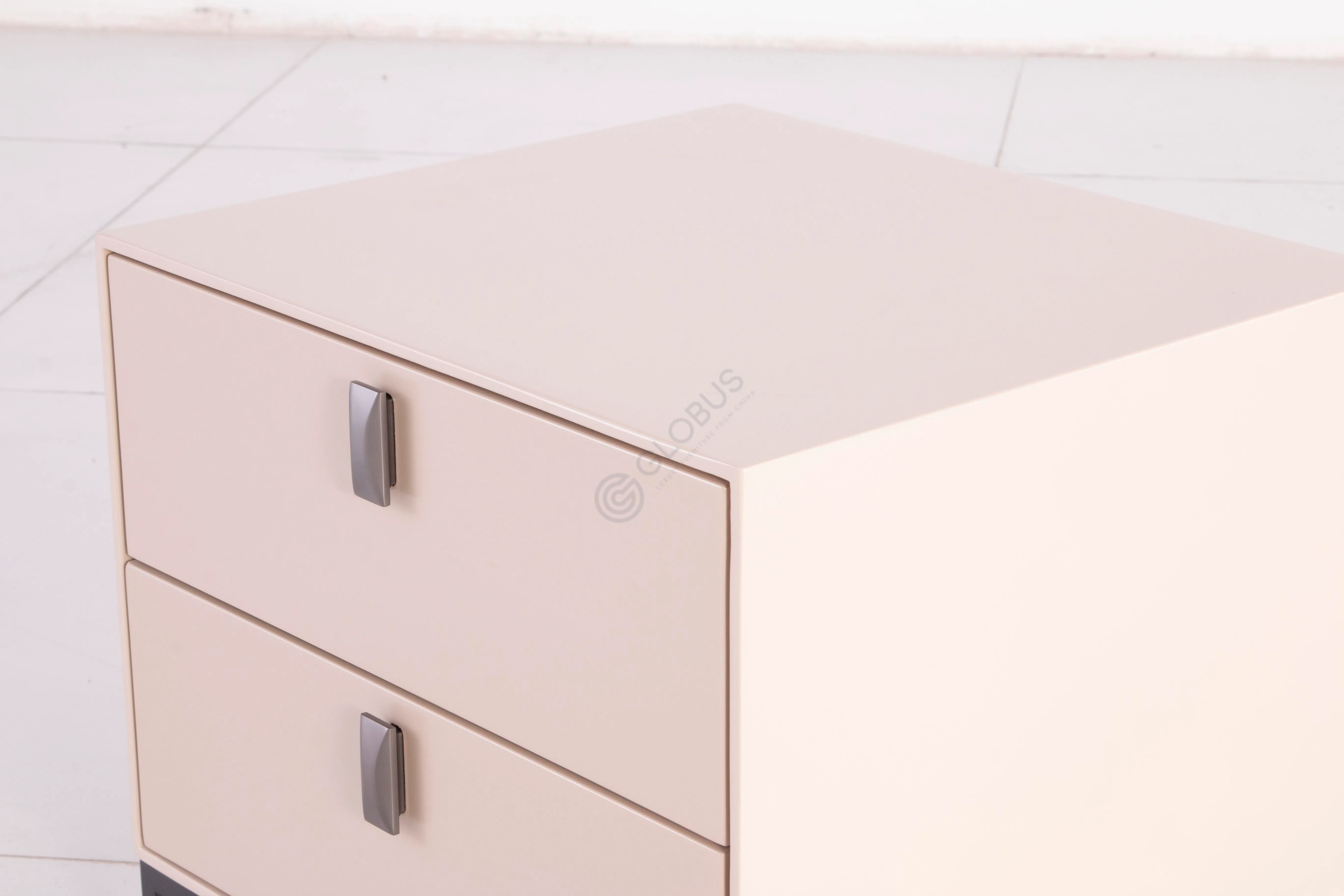 Прикроватная тумба Xaireen