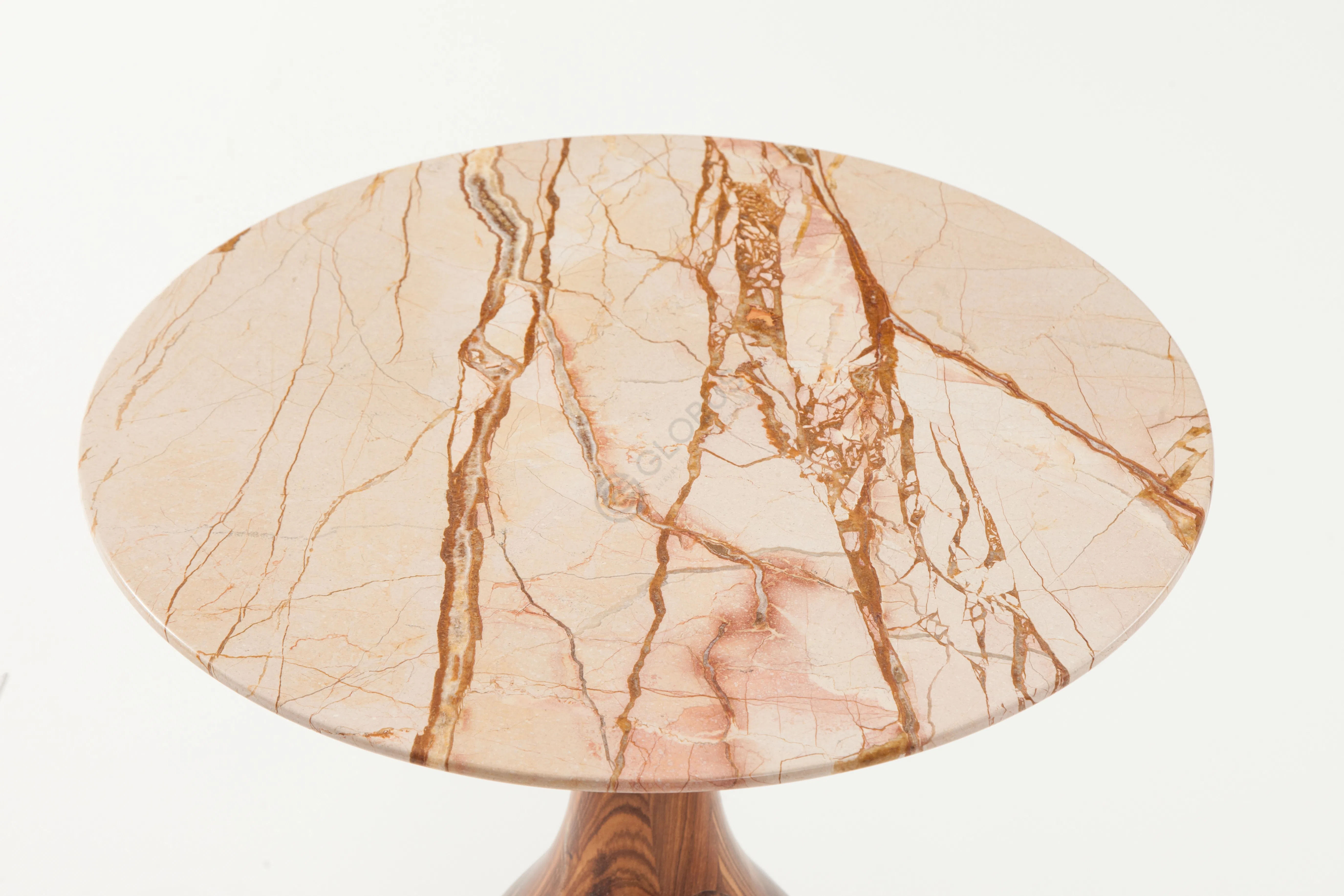 Угловой столик Admiratio