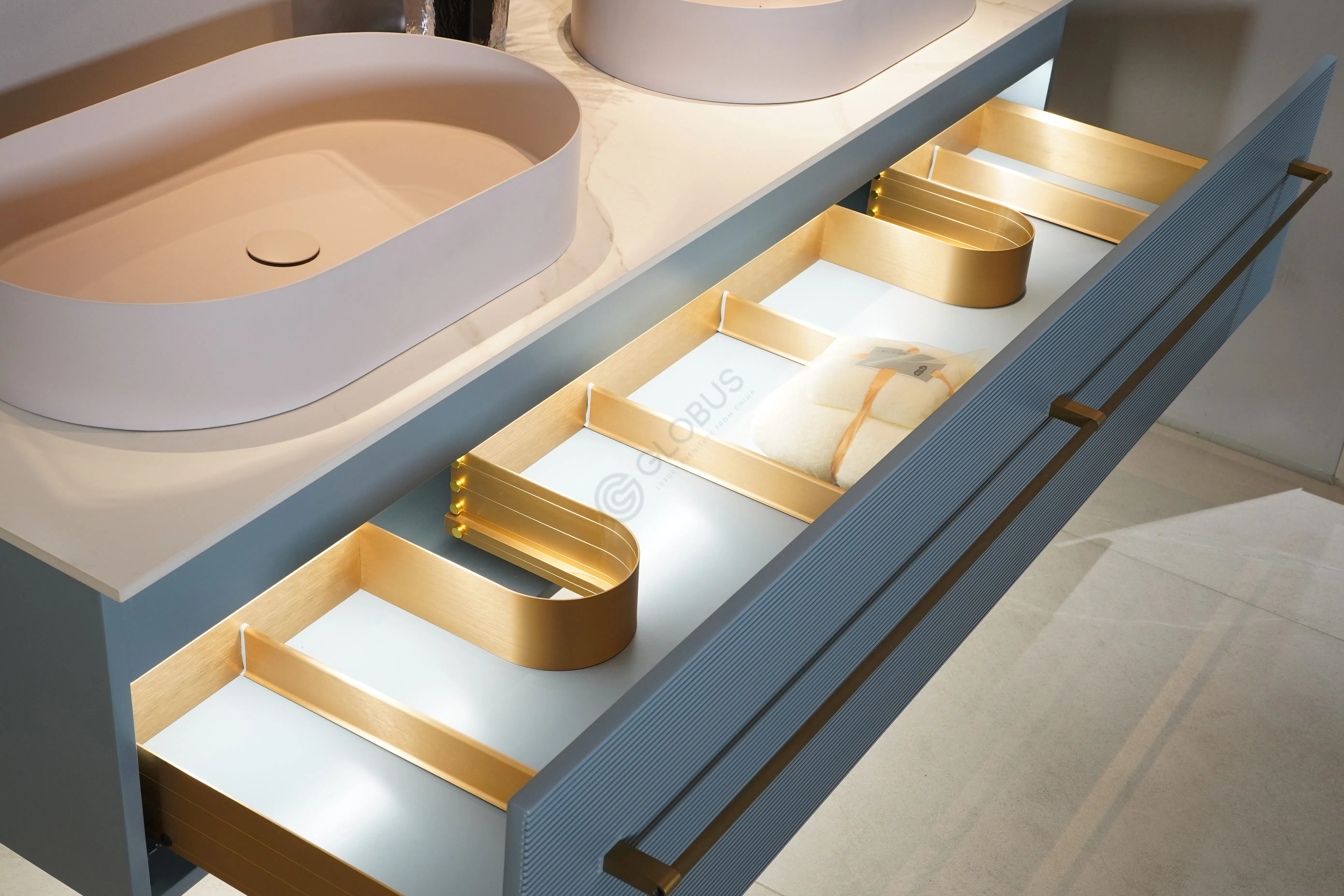 Ванный шкаф Volitor