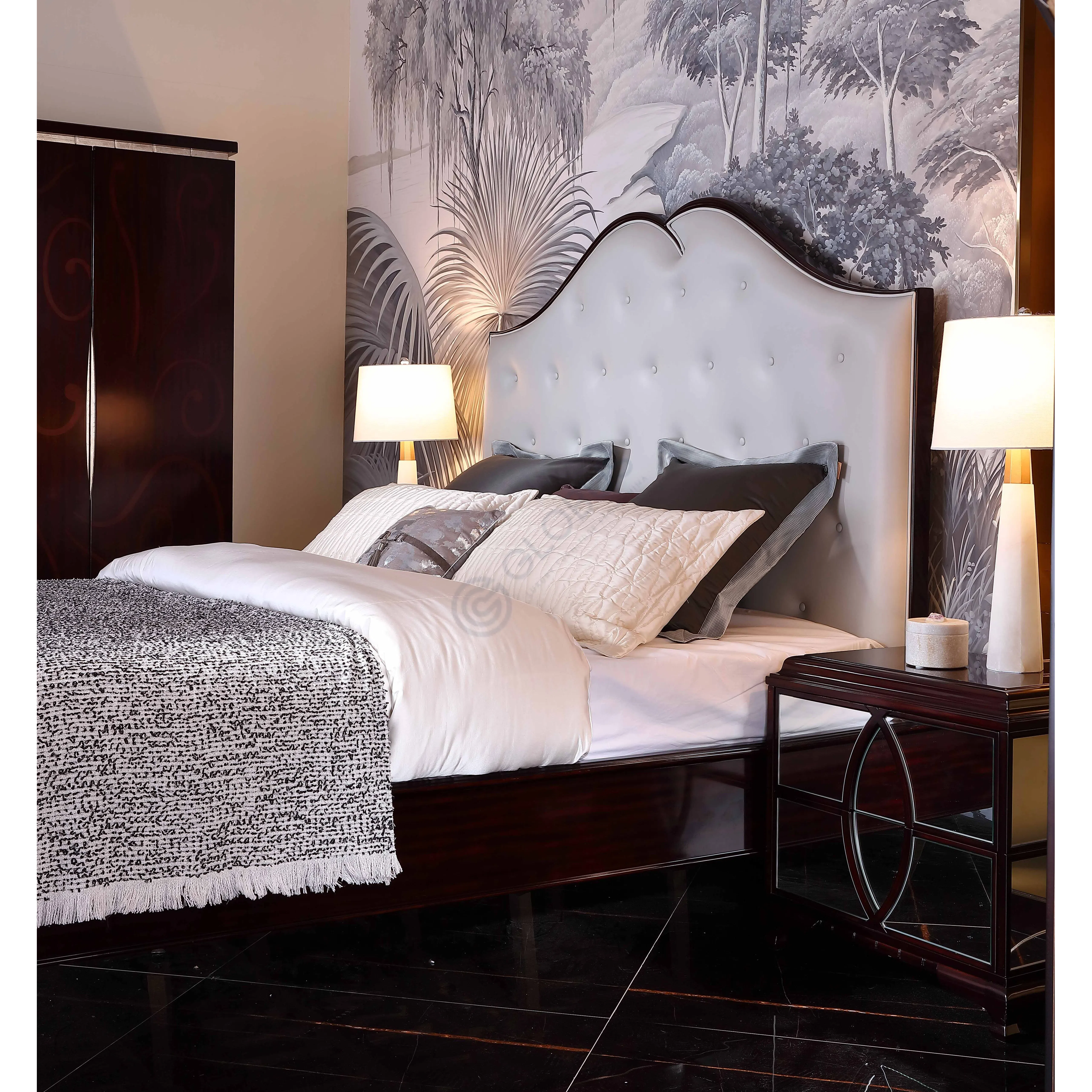 Кровать CHRISTOPHER GUY Saskia