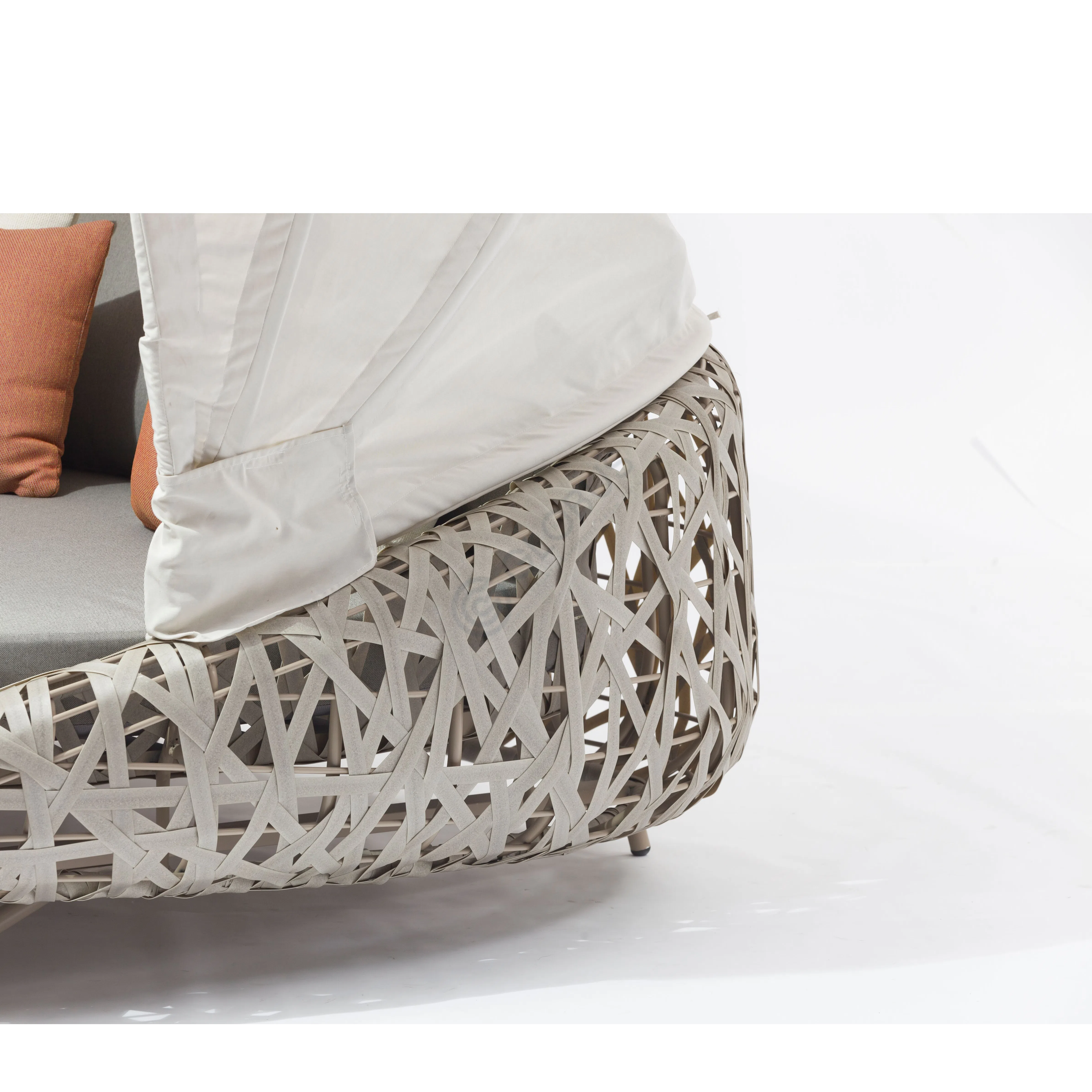 Уличная кушетка COUTURE JARDIN