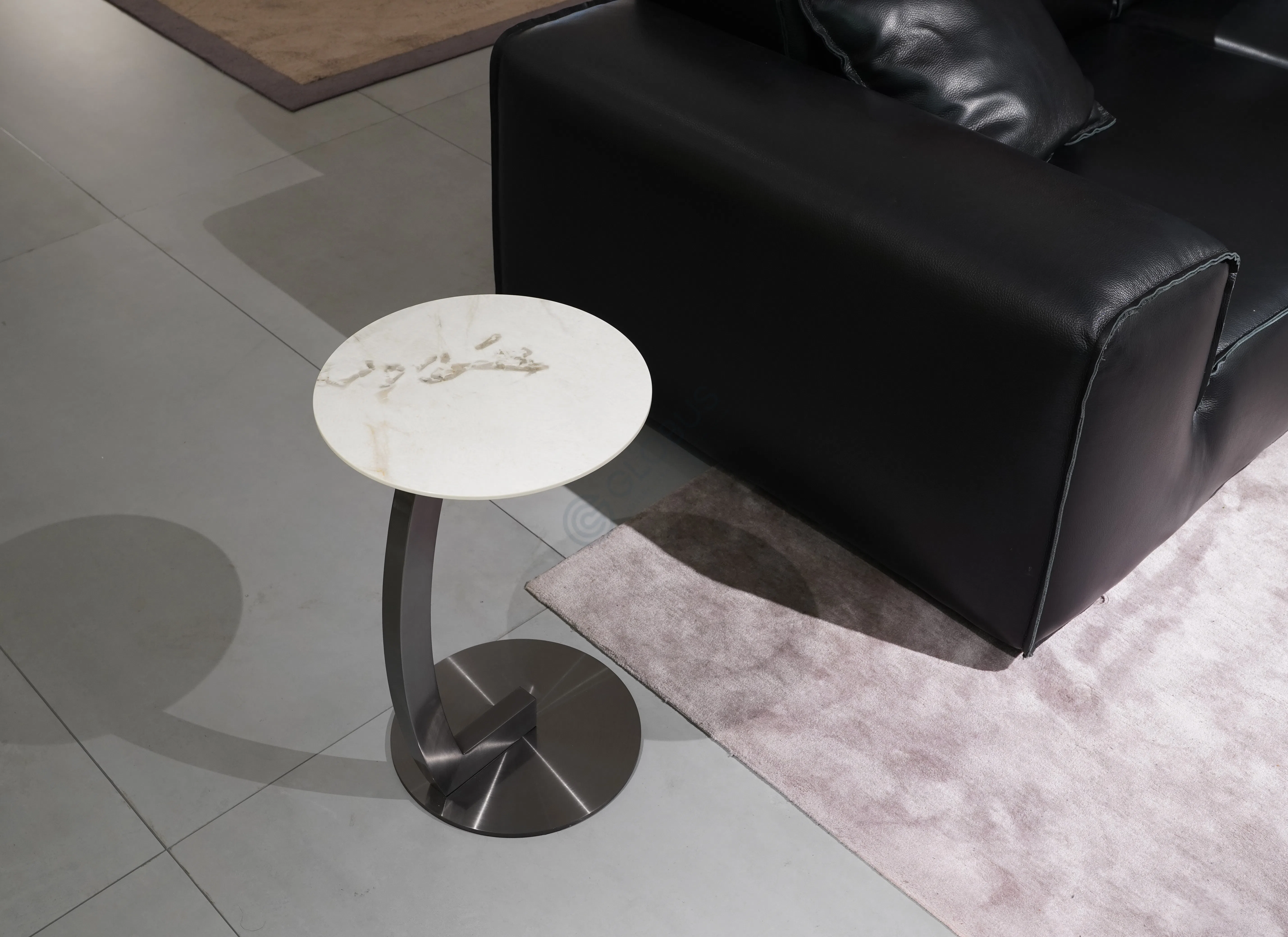 Угловой столик Cyparissus